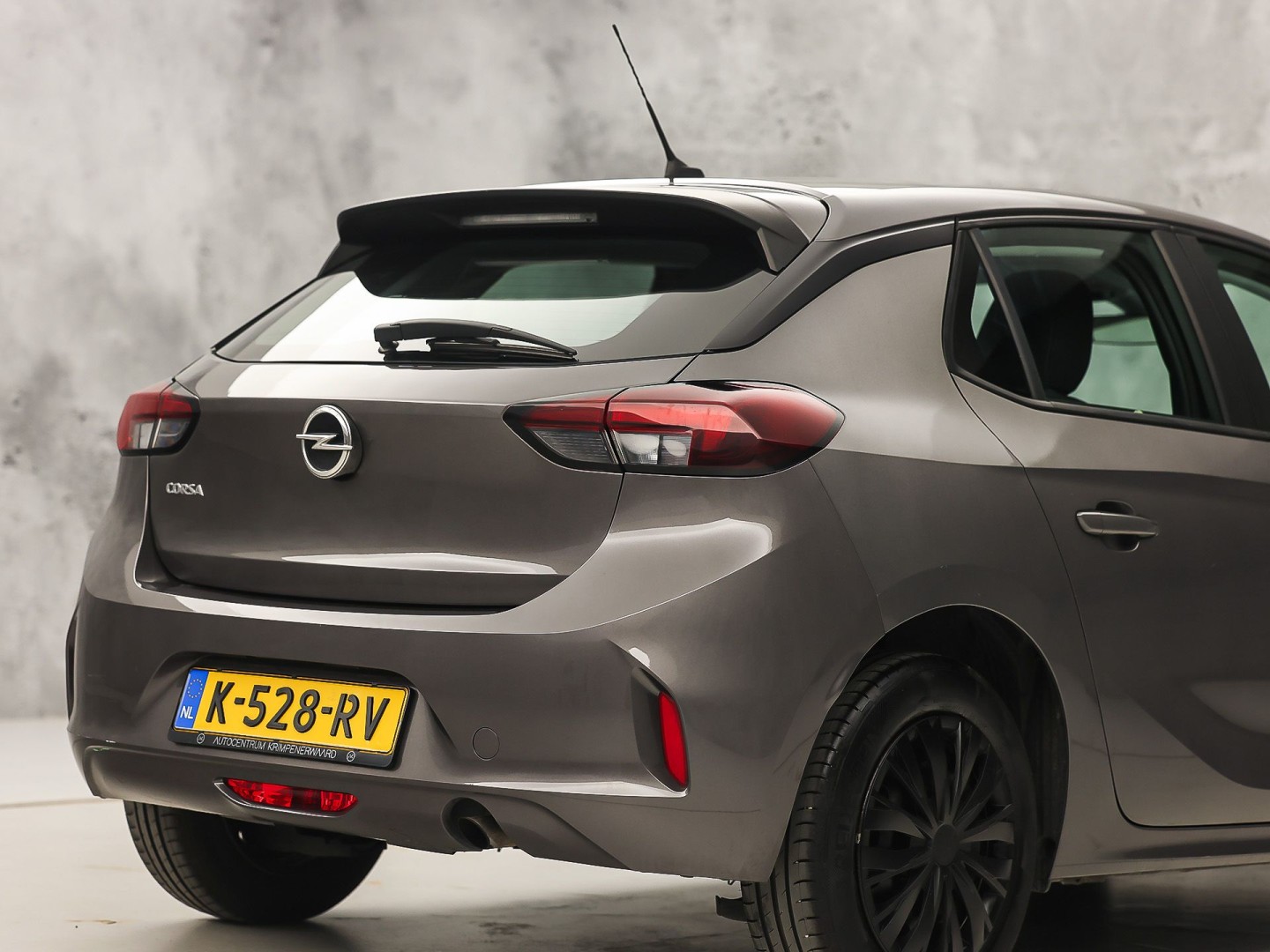 Opel Corsa 1.2 Sport (APPLE CARPLAY, GROOT NAVI, LANE ASSIST, SPORTSTOELEN, CRUISE, NIEUWSTAAT)