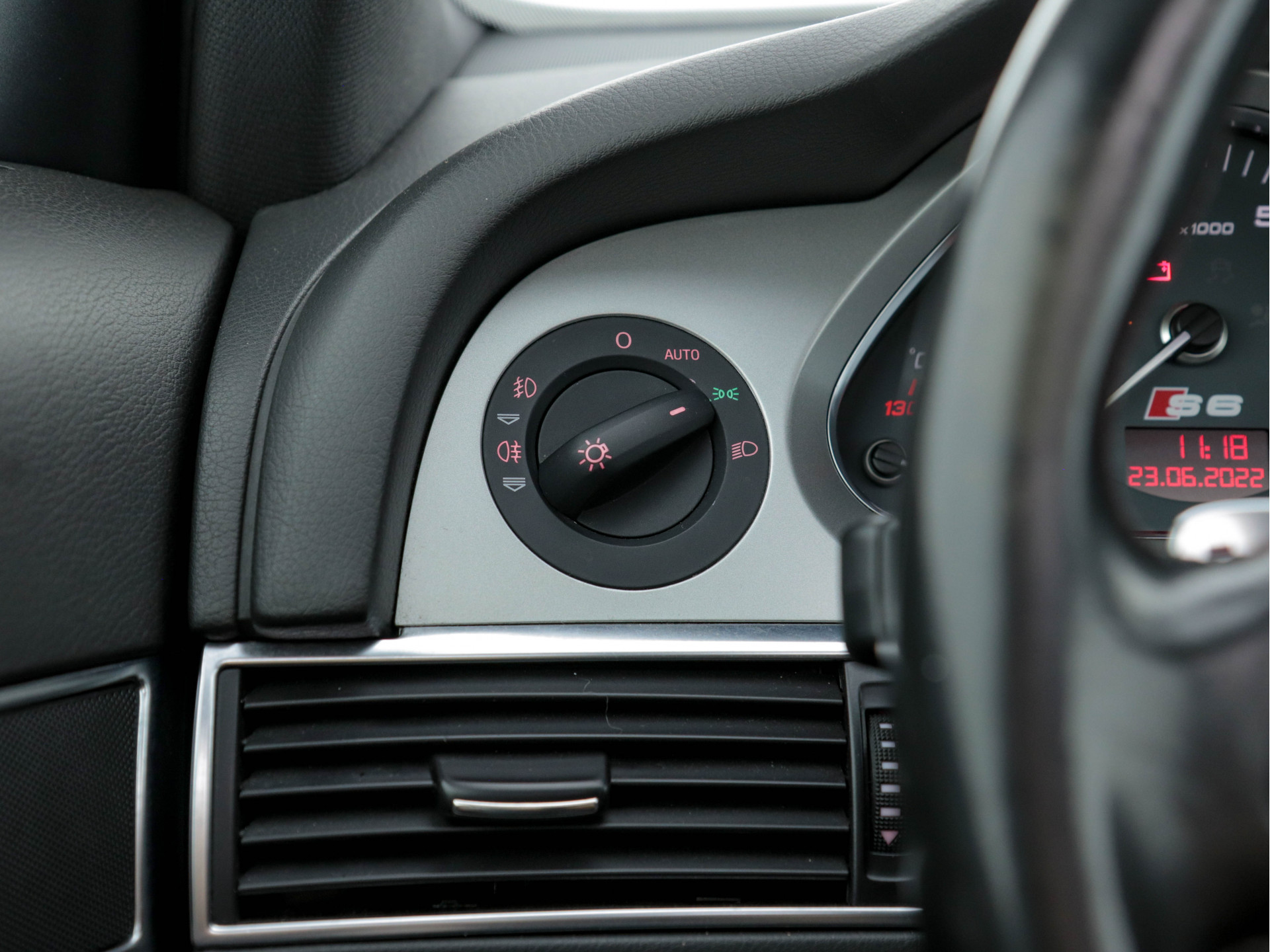 Audi S6 Avant S6 5.2 FSI Quattro [⚠️] Aut. *PANO | LEATHER | XENON-PLUS | NAVI-FULLMAP | SPORT-SEATS | BOSE-SURROUND | ECC | DECOR-CARBON | PDC | HEATED-SPORTSEATS | SHIFT-PADDLES |  CRUISE | 18"ALU*