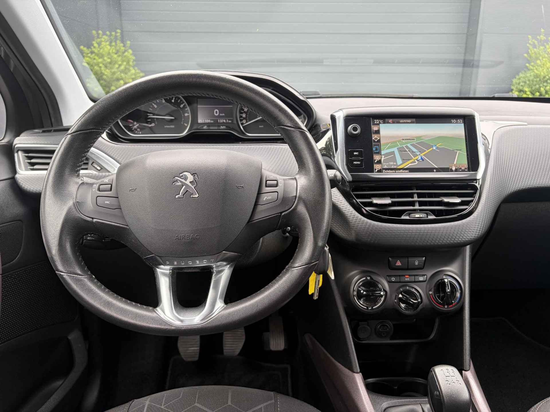 Peugeot 2008 1.2 PureTech Blue Lion 2e Eigenaar,Navi,Trekhaak,Airco,Cruise,Pdc,N.A.P,Weinig km,Zeer Zuinig,Apk tot 03-2027