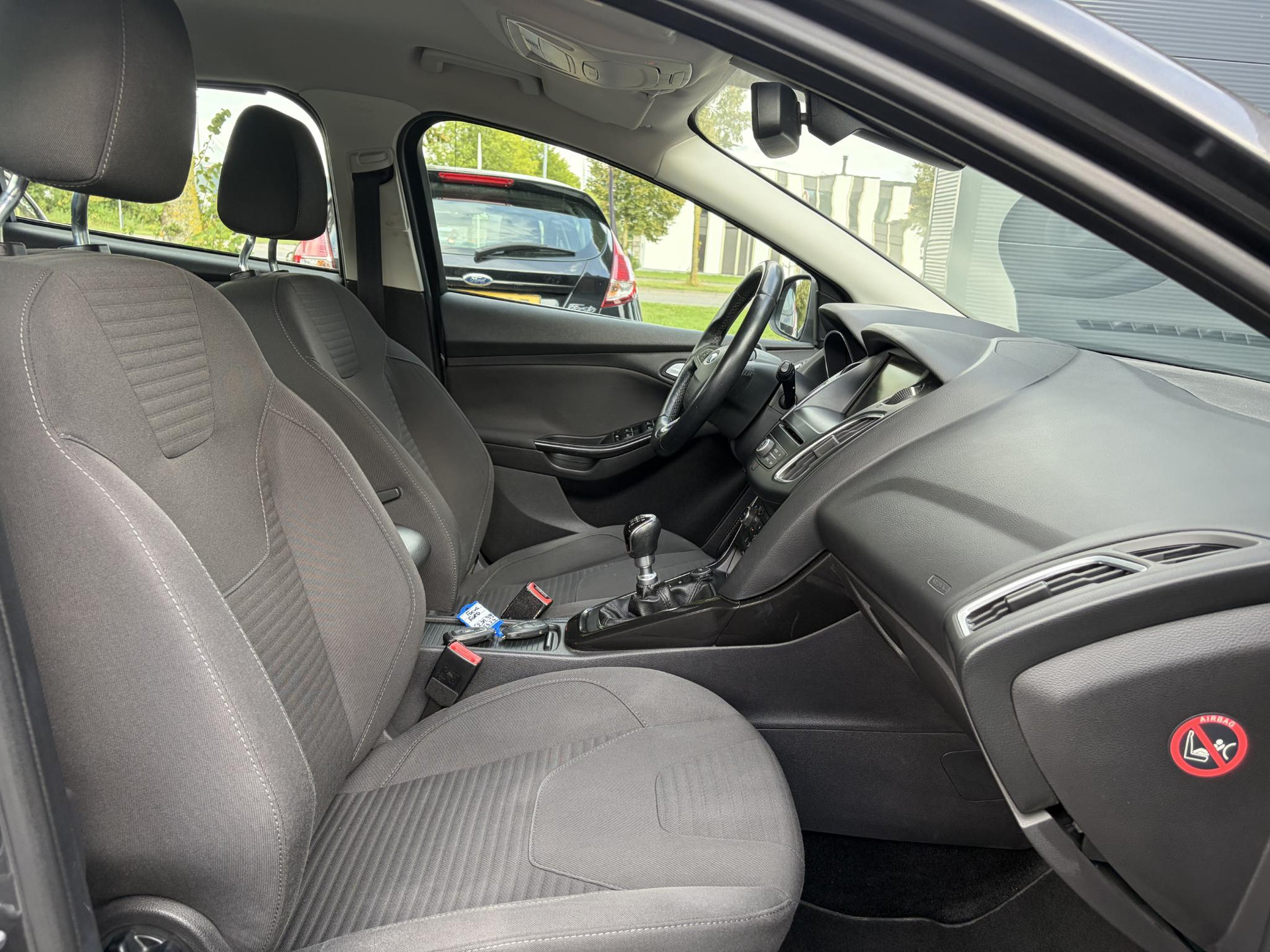Ford Focus 1.0 Titanium Edition ✓1e Eigenaar✓125pk✓Recent Beurt gehad✓Dealer Onderhouden✓Navi✓6 Bak✓Pdc V+A✓Clima✓Cruise✓Lm velgen✓4 Elekt Ramen✓N.A.P✓Apk tot 03-2027