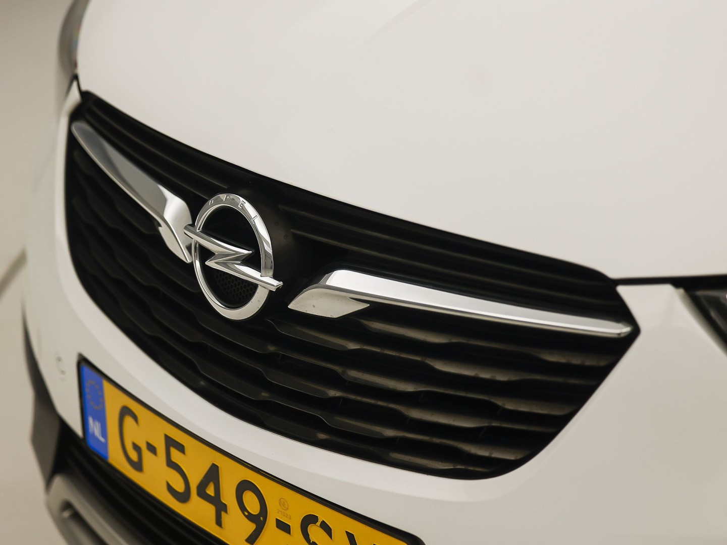 Opel Crossland X 1.2 Turbo Innovation (APPLE CARPLAY, GROOT NAVI, CLIMATE, STUUR/STOELVERWARMING, 360 CAMERA, SPORTSTOELEN, GETINT GLAS, CRUISE, LM VELGEN, NIEUWSTAAT)