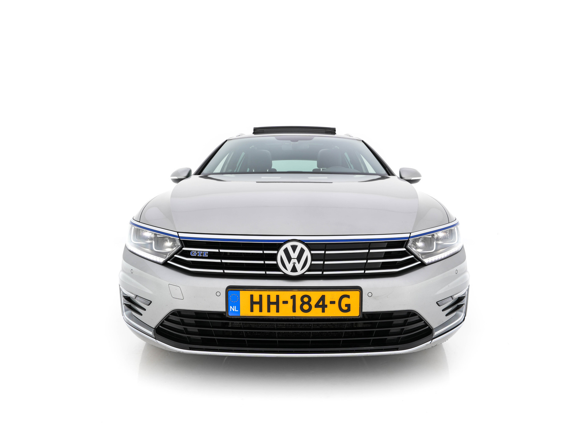 Volkswagen Passat Variant 1.4 TSI GTE Highline Plug-in Aut. *PANO | LEATHER-ALCANTARA | FULL-LED | CAMERA | NAVI-FULLMAP | ADAPTIVE-CRUISE | HEATED-ERGONOMIC-SPORTSEATS | KEYLESS | PDC | ECC | PRIVACY-GLASS | TOWBAR | AMBIENT-LIGHT | KEYLESS | ..