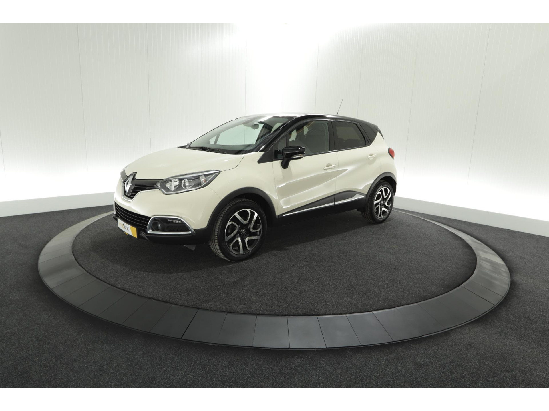 Renault Captur TCe 120 Dynamique | Trekhaak | Camera | R-Link Navigatie | Parkeersensoren