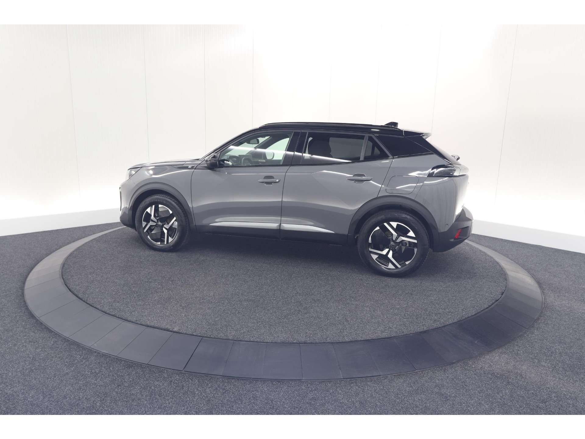 Peugeot e-2008 EV GT Avantage 54 kWh | 360 Camera | Massage Functie | Dodehoekdetectie | Stoelverwarming