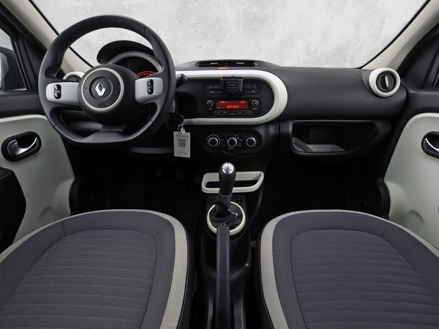 Renault Twingo 1.0 SCe Collection (AIRCO, ELEK RAMEN, CRUISE, SPORTSTOELEN, NIEUWE APK, NIEUWSTAAT)