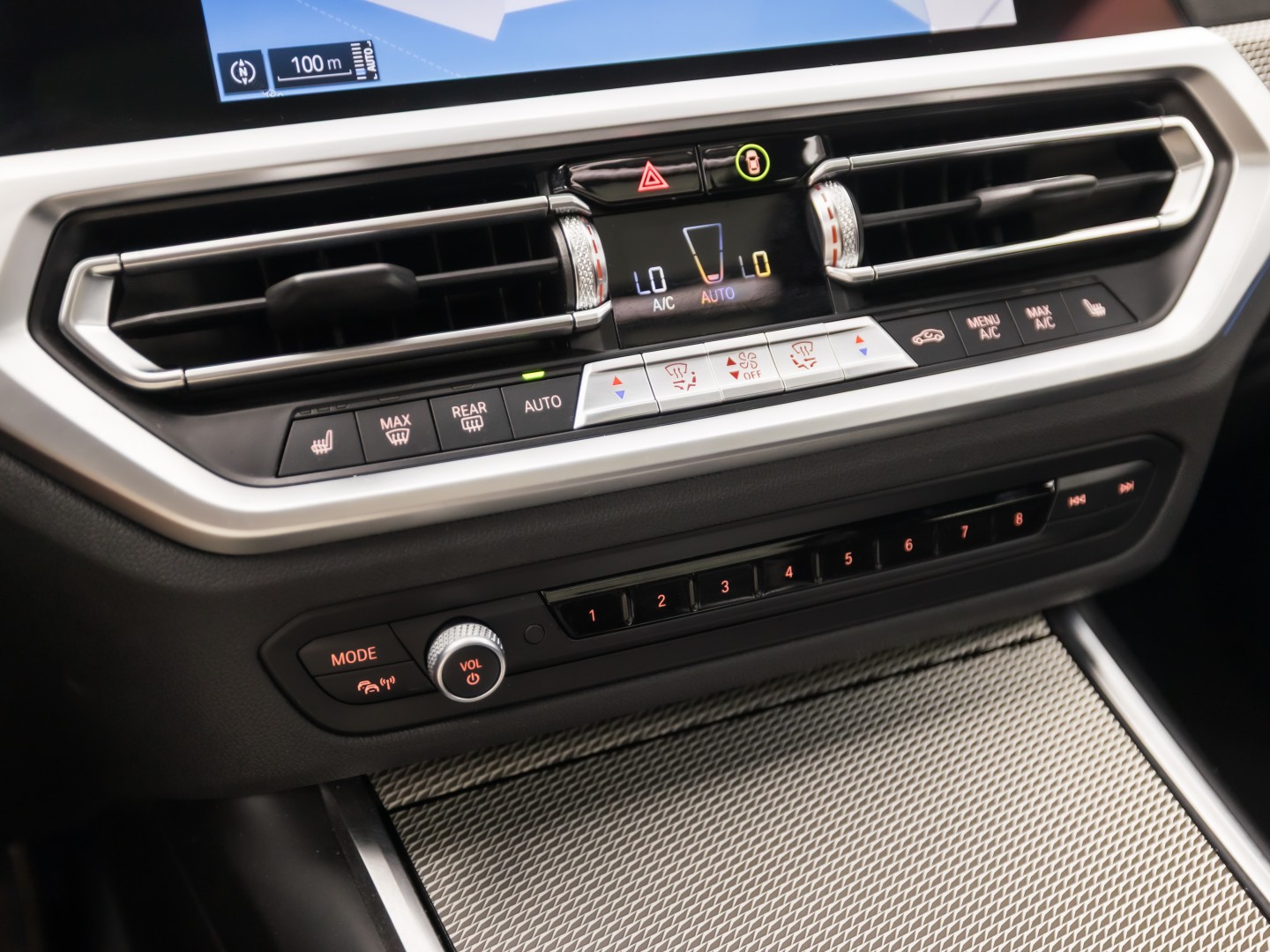 BMW 3 Serie 330e M Sport High Executive 292Pk Automaat (PANORAMADAK, M PAKKET, APPLE CARPLAY, CAMERA, LEDER/ALCANTARA, SFEERVERLICHTING, GETINT GLAS, ELEK ACHTERKLEP, STOELVERWARMING, NIEUWSTAAT)