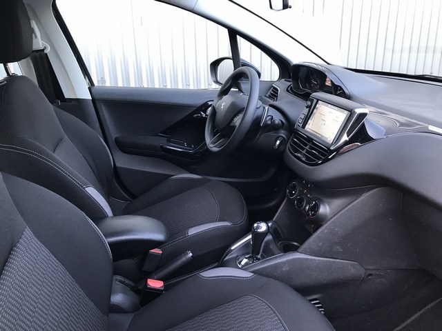 Peugeot 208 1.2 Automaat - V E R K O C H T