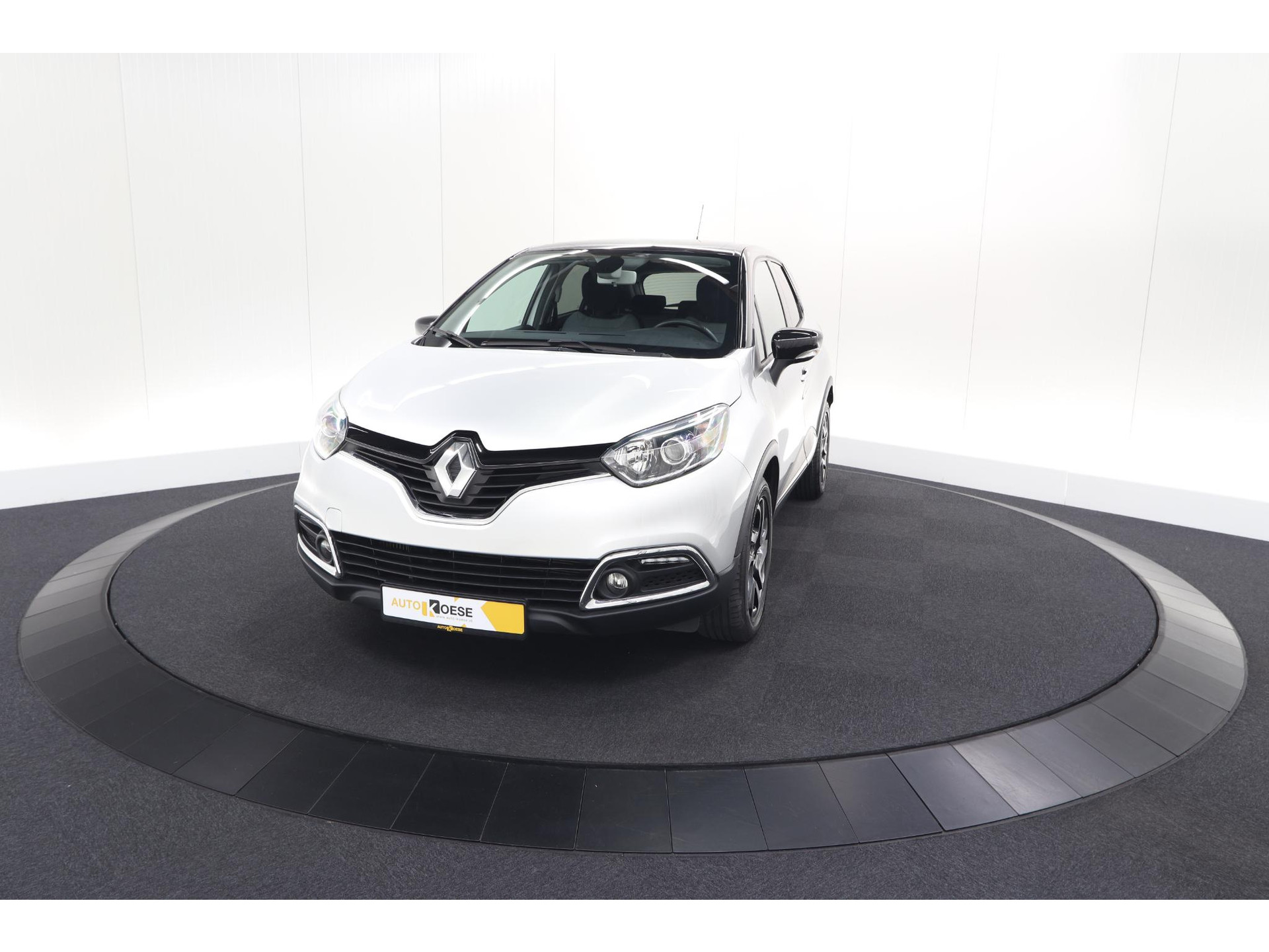 Renault Captur TCe 120 EDC Dynamique | Trekhaak | Camera | Climate Control | Navigatie