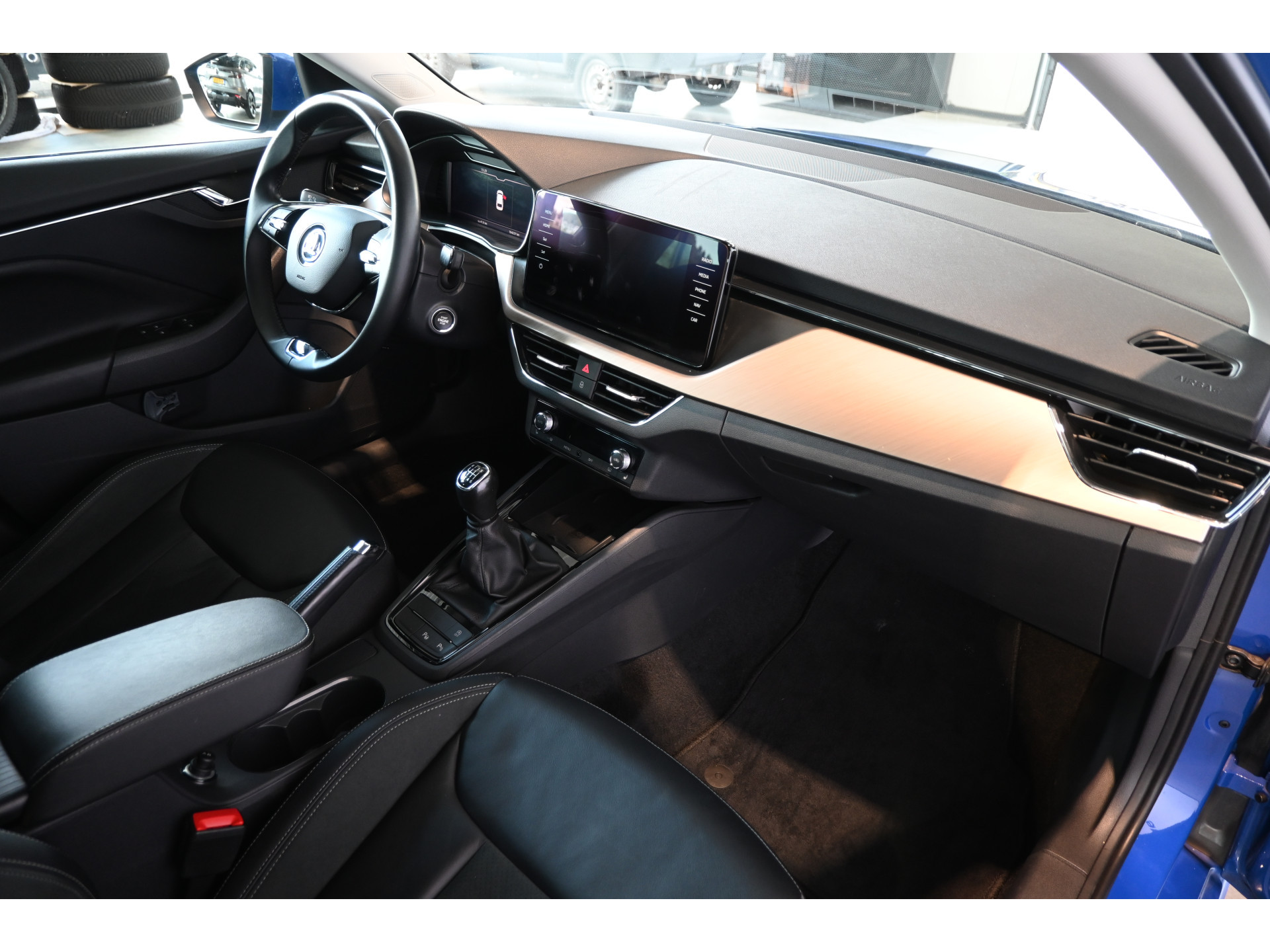 ŠKODA Scala 1.0 TSI Business Edition Nap! Adaptieve Cruise Clima Lane Assist Trekhaak Stoelverwarming CarPlay Goed Onderhouden! Inruil Mogelijk!
