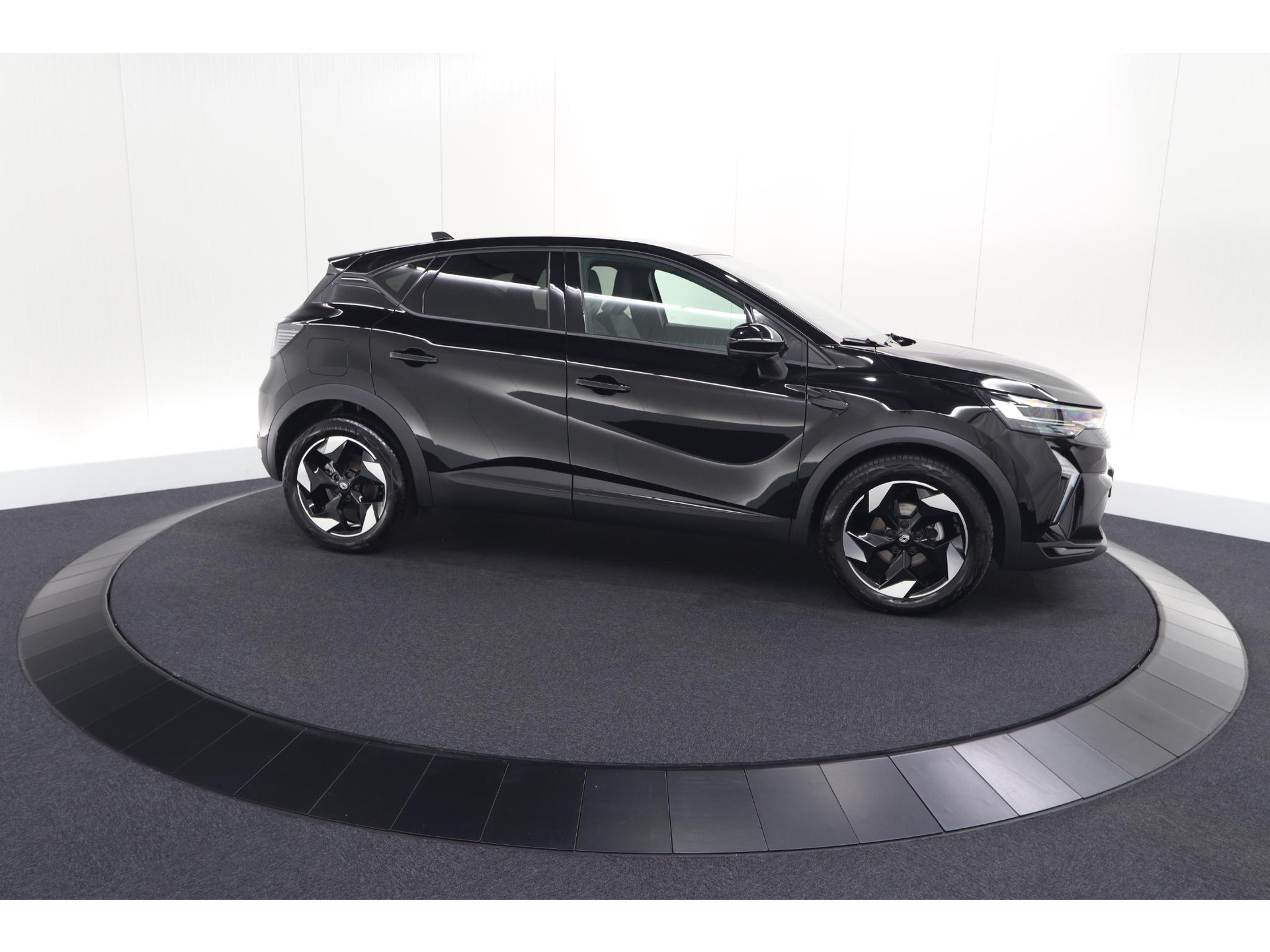 Renault Captur 1.3 mild hybrid 160 techno | Trekhaak | Pack Winter | Camera | Adaptieve Cruise