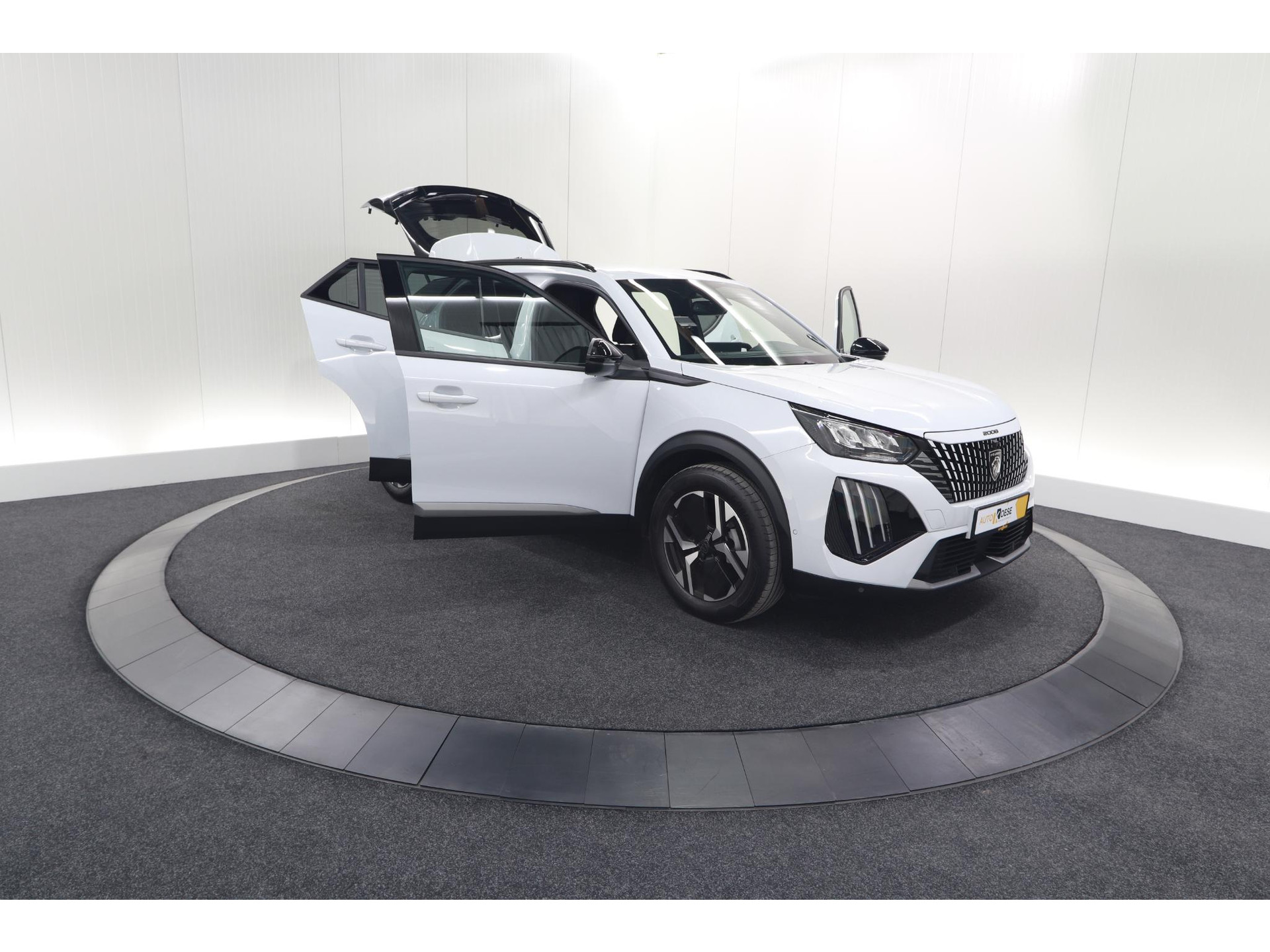 Peugeot 2008 PureTech 100 Allure | 360 Camera | Dodehoekdetectie | Navigatie | Apple Carplay
