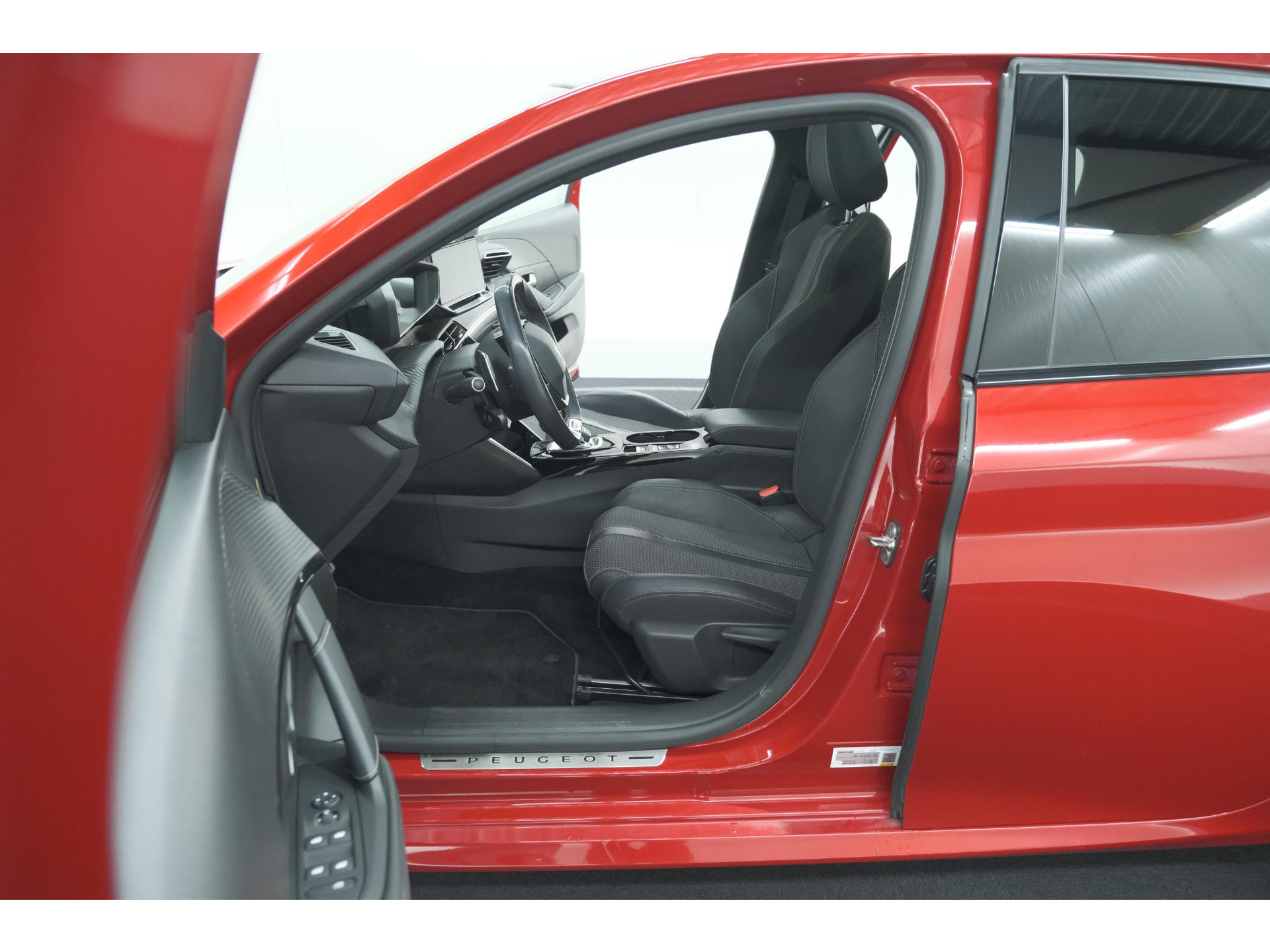 Peugeot 208 PureTech 130 EAT8 GT | Panoramadak | Camera | Apple Carplay | Stoelverwarming