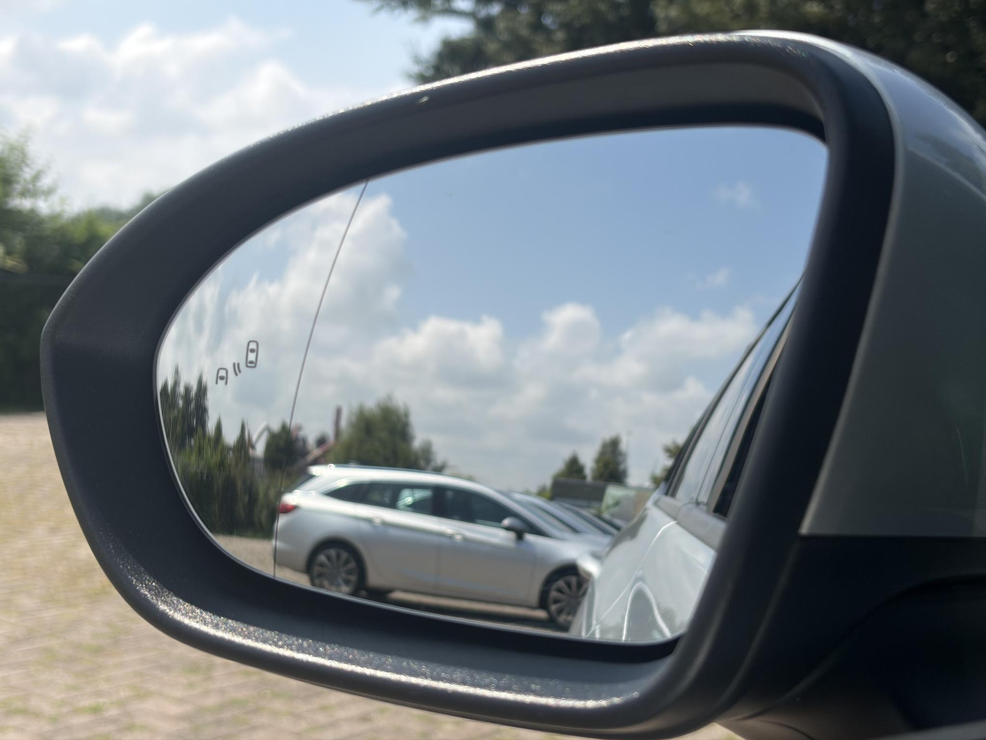 Opel Astra Sports Tourer 1.2 Ultimate 146pk,Afn Trekhaak,Camera,Keyless,Carplay,6 Bak,Stoelverw,Lm velgen,Alcantara-Leder,Dealer Onderhouden,Clima,Cruise,Dodehoek,Rijstrooksensor,N.A.P,Pdc V+A,Apk tot 07-2028