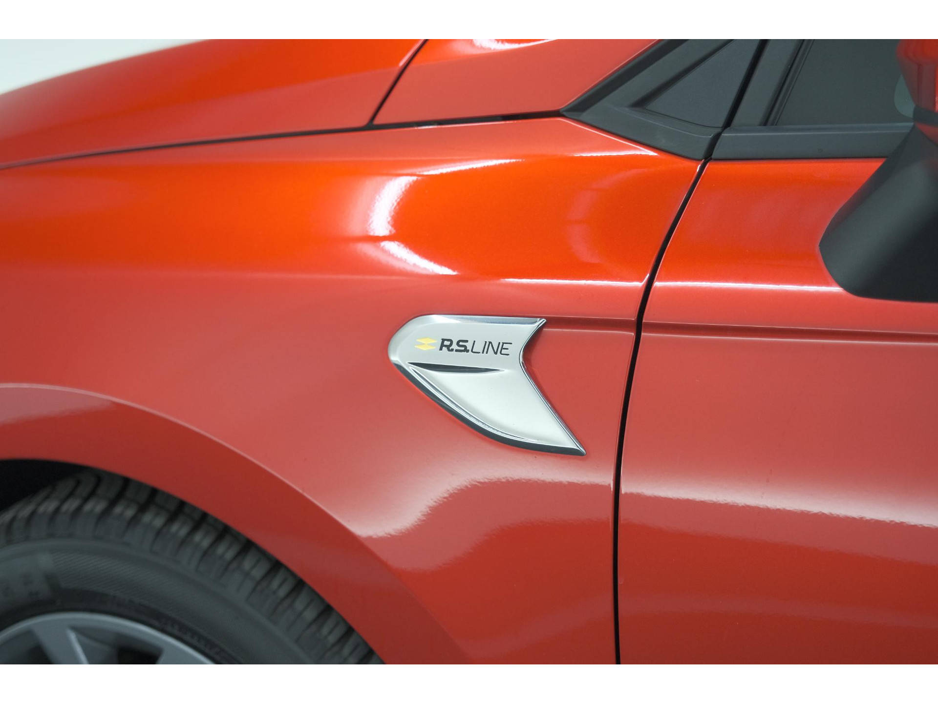 Renault Clio TCe 100 Zen | R.S. Line Pack | Allseason Banden | Apple Carplay | Parkeersensoren