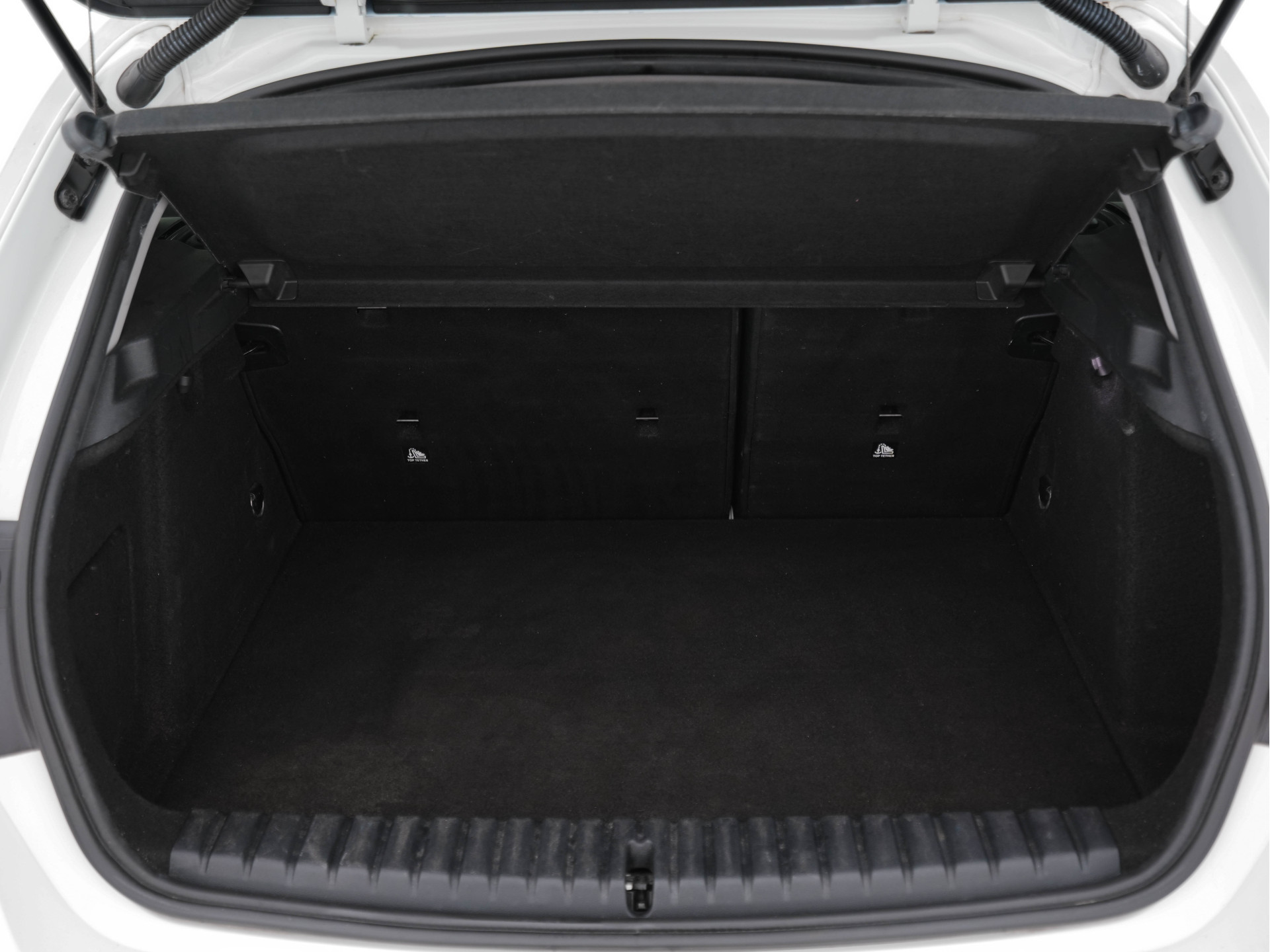 BMW 1-serie 118i High Executive Edition Sport-Line (INCL-BTW) *LEATHER | DIGI-COCKPIT | HARMAN/KARDON-AUDIO | FULL-LED | KEYLESS | NAVI-FULLMAP | DAB | CAMERA | ECC | CARPLAY | PDC | AMBIENT-LIGHT | CRUISE | SPORT-SEATS | 17"ALU*