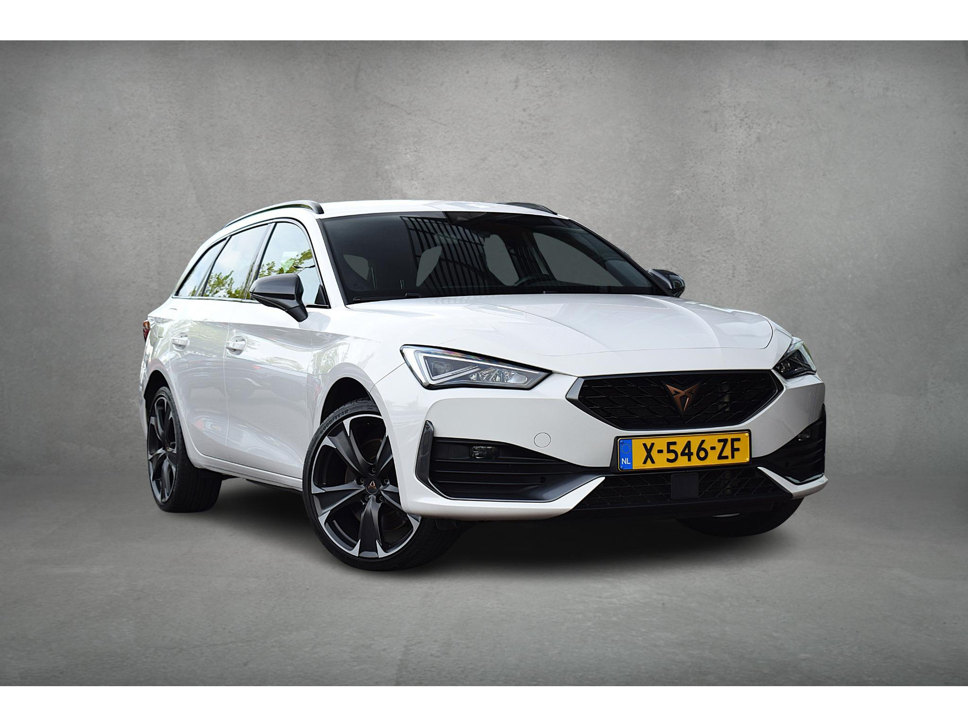 CUPRA Leon Sportstourer 1.4 e-Hybrid VZ Business | 245 PK | Half Leer | Apple CarPlay | Stuurverwarming