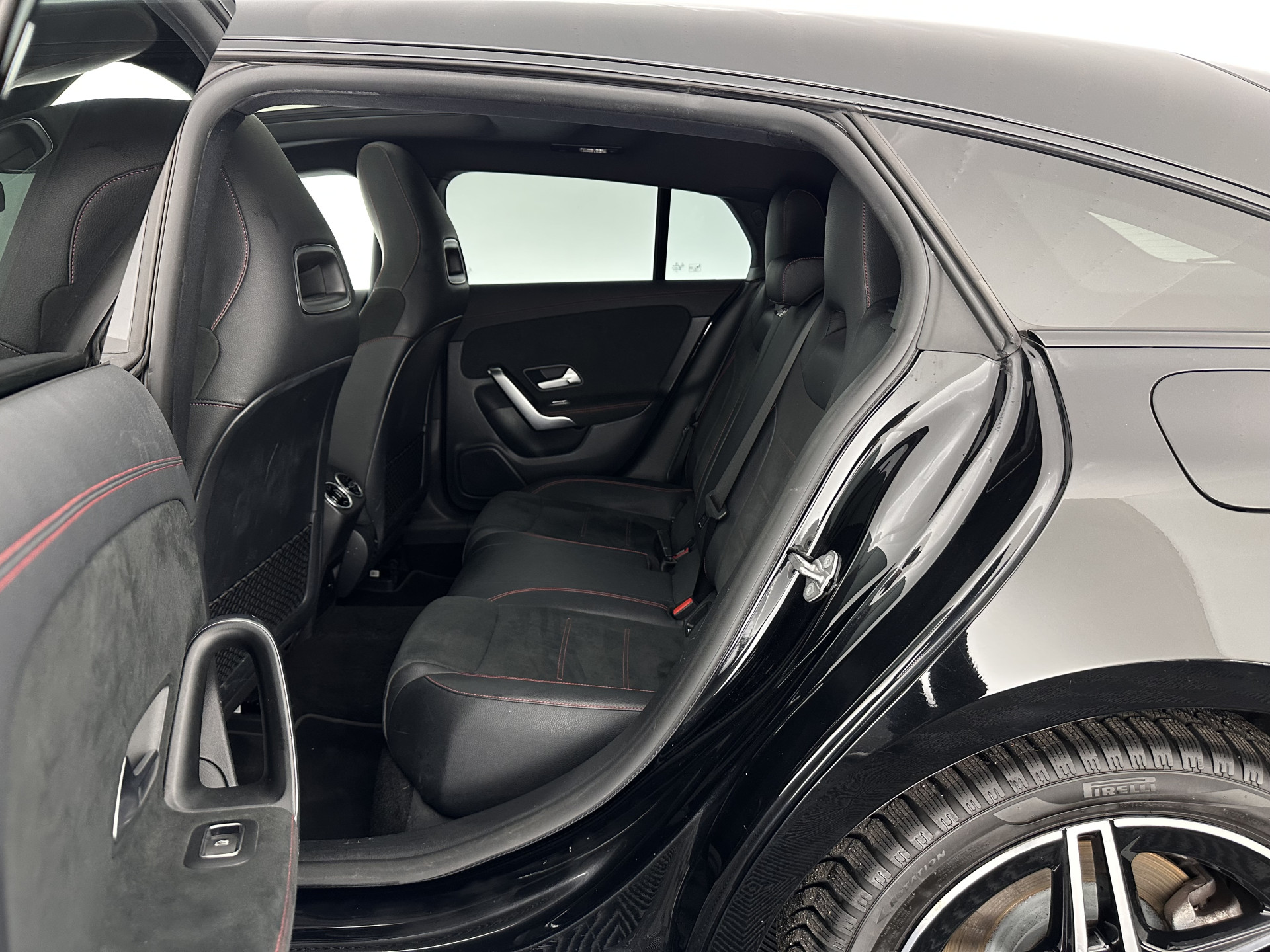 Mercedes-Benz CLA-klasse Shooting Brake 250 e AMG Limited Business Solution ( Plug-in ) (INCL-BTW) *PANO | LEATHER-MICROFIBRE | FULL-LED | AMBIENTLIGHT | BLINDSPOT | HEATED-SPORTSEATS | WIDESCREEN-DIGICOCKPIT | DAB+ | NAVI-FULLMAP | CAMERA | PRIVACYGLASS