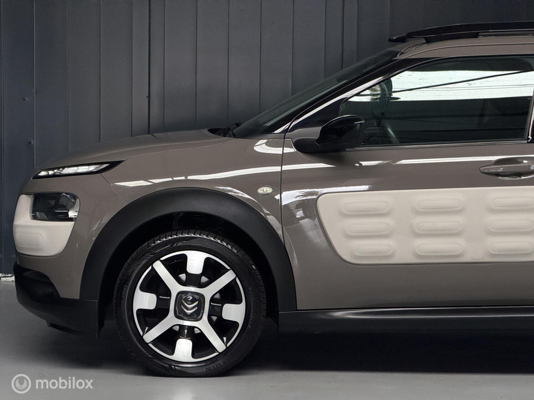 Citroën C4 Cactus 1.2 PureTech Shine|Automaat|NAP|Camera|Navi