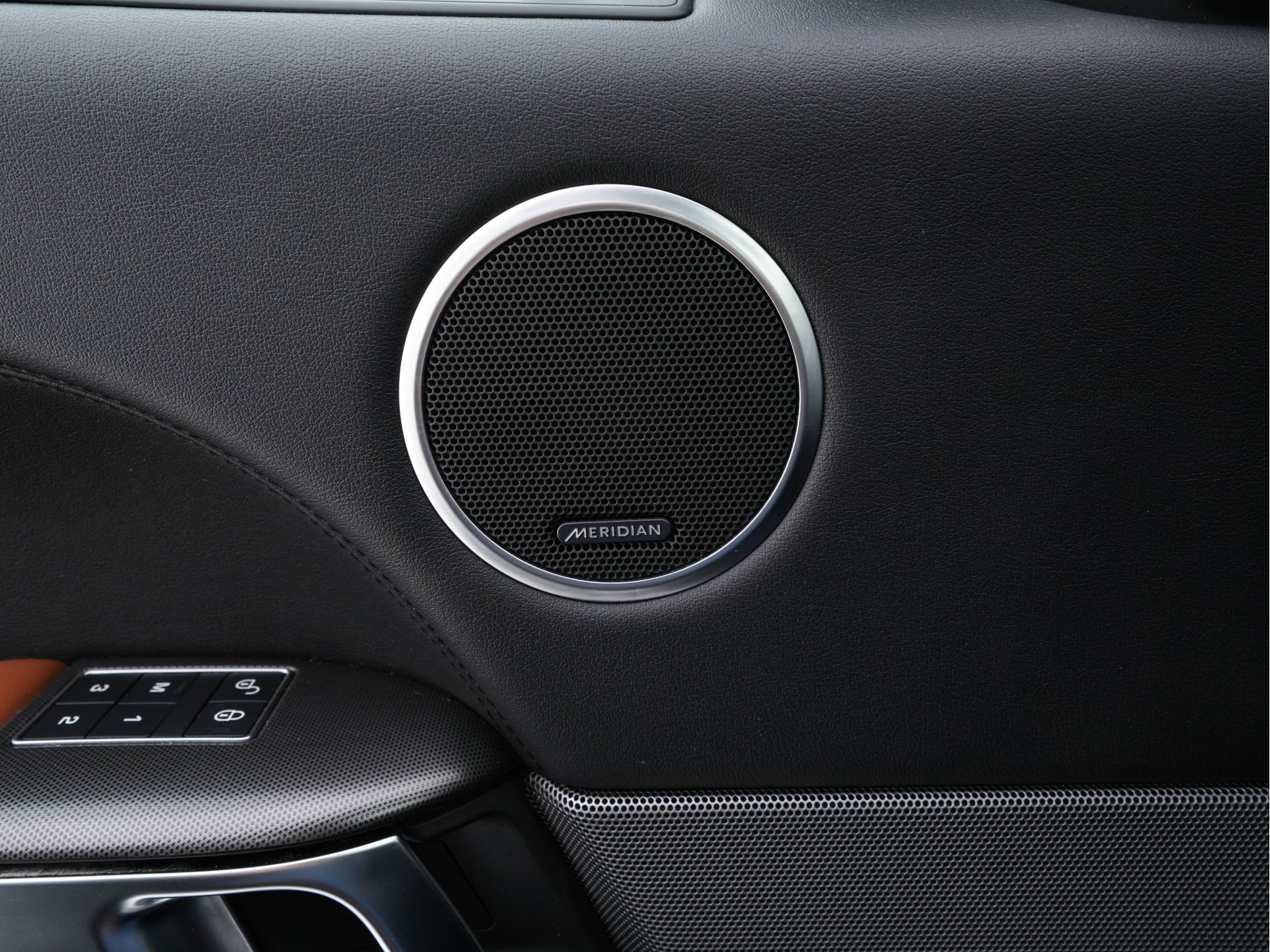 Land Rover Range Rover Sport 3.0 TDV6 HSE Dynamic Aut. *PANO | DIGI-COCKPIT | LEATHER | XENON | NAVI-FULLMAP | CAMERA | KEYLESS | AIR-SUSPENSION | ECC | PDC | HEATED-SPORTSEATS | AMBIENT-LIGHT | CARBON-INLAY | SHIFT-PADDLES | CRUISE |