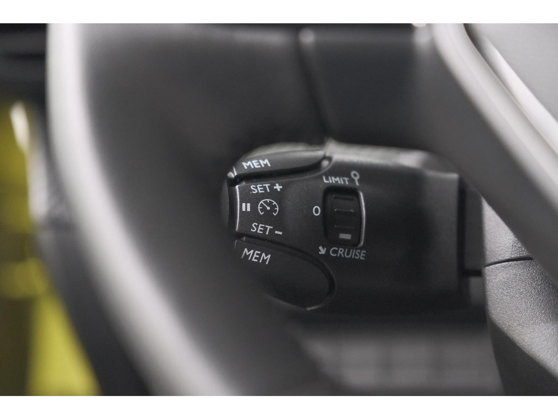Peugeot 208 PureTech 100 Allure | 360 Camera | Vison Pack | Dodehoekdetectie | Apple Carplay