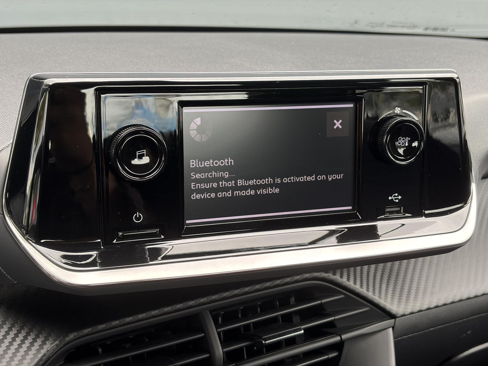 Peugeot 208 1.2 PureTech Like ✓Carplay✓Navi✓2e Eigenaar✓Dealer Onderhouden✓Airco✓Cruise✓Weinig Km✓N.A.P✓Apk tot 09-2027