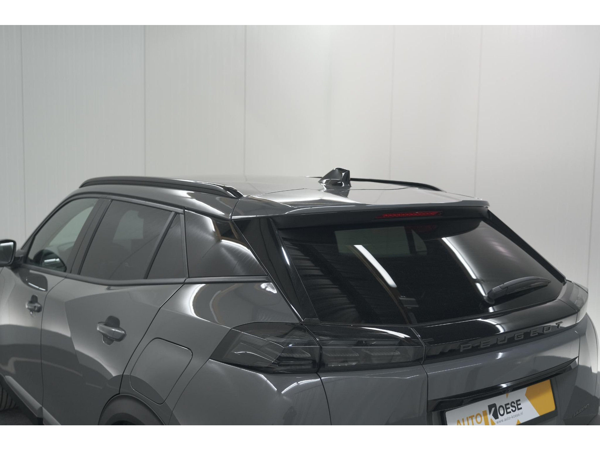 Peugeot 2008 Hybrid 136 e-DCS6 Allure | 360 Camera | Adaptieve Cruise Control | Dodehoekdetectie | Navigatie