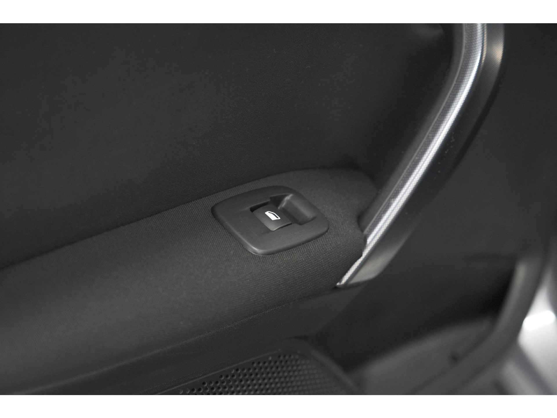 Peugeot 2008 PureTech 110 Allure | Panoramadak | Apple Carplay | Navigatie | Parkeersensoren