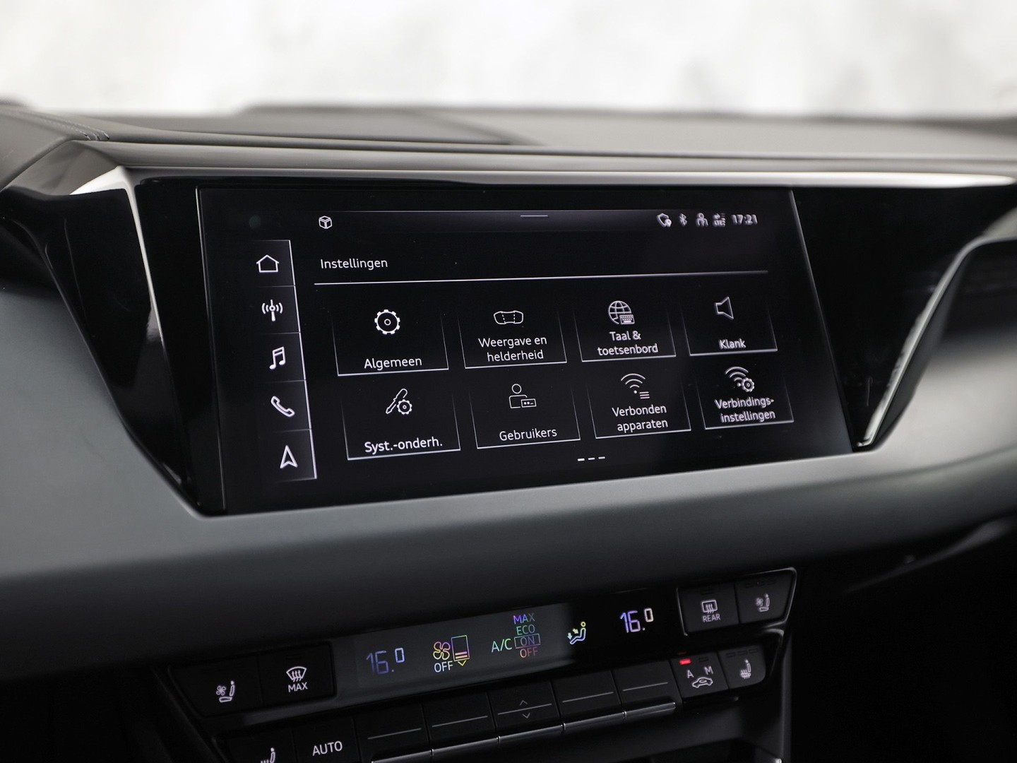 Audi e-tron GT GT 93 kWh Automaat 476Pk (PANORAMADAK, SOH 92,8%, APPLE CARPLAY, 360 CAMERA, MATRIX LED, BANG&OLUFSEN, ELEKTRISCHE STOELEN, STOELVERWARMING/KOELING, NIEUWSTAAT)