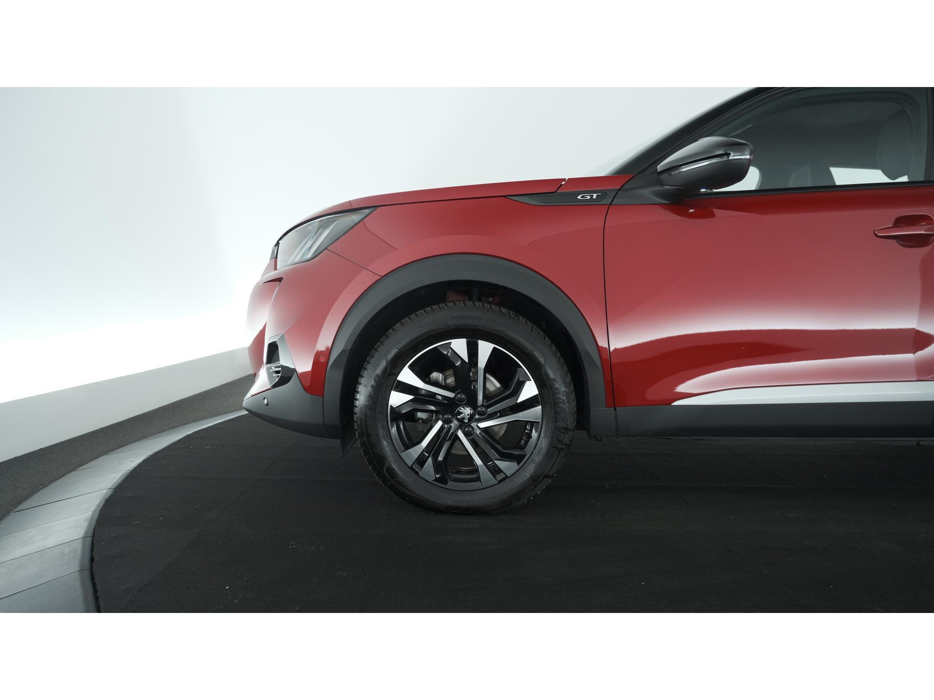 Peugeot 2008 PureTech 130 GT | Camera | Dodehoekdetectie | Navigatie | Parkeersensoren | Stoelverwarming