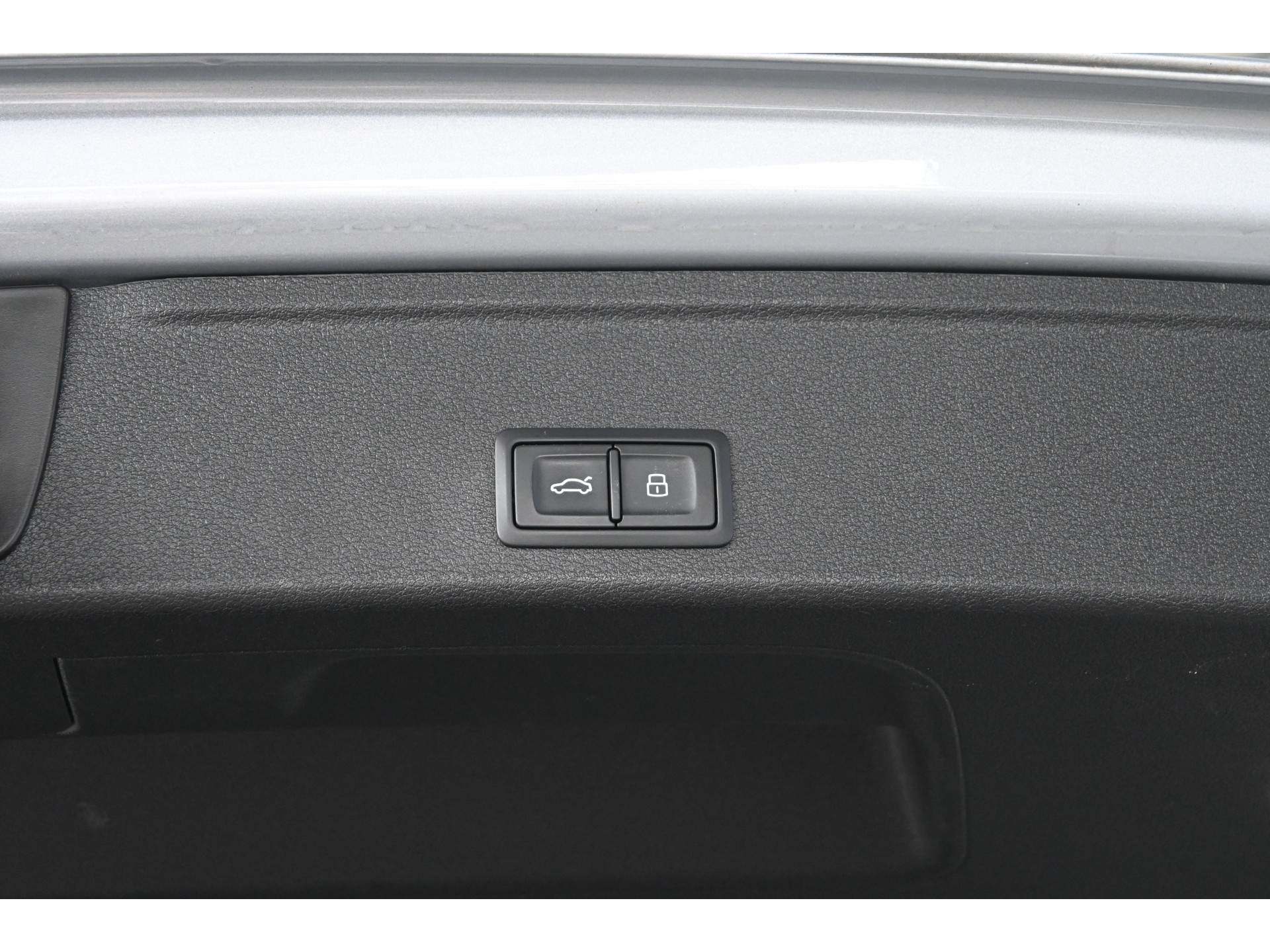 Audi A4 Avant 2.0 TFSI quattro S-Line Automaat Navigatie Panoramadak Adaptief Matrix LED Goed Onderhouden! Inruil Mogelijk!