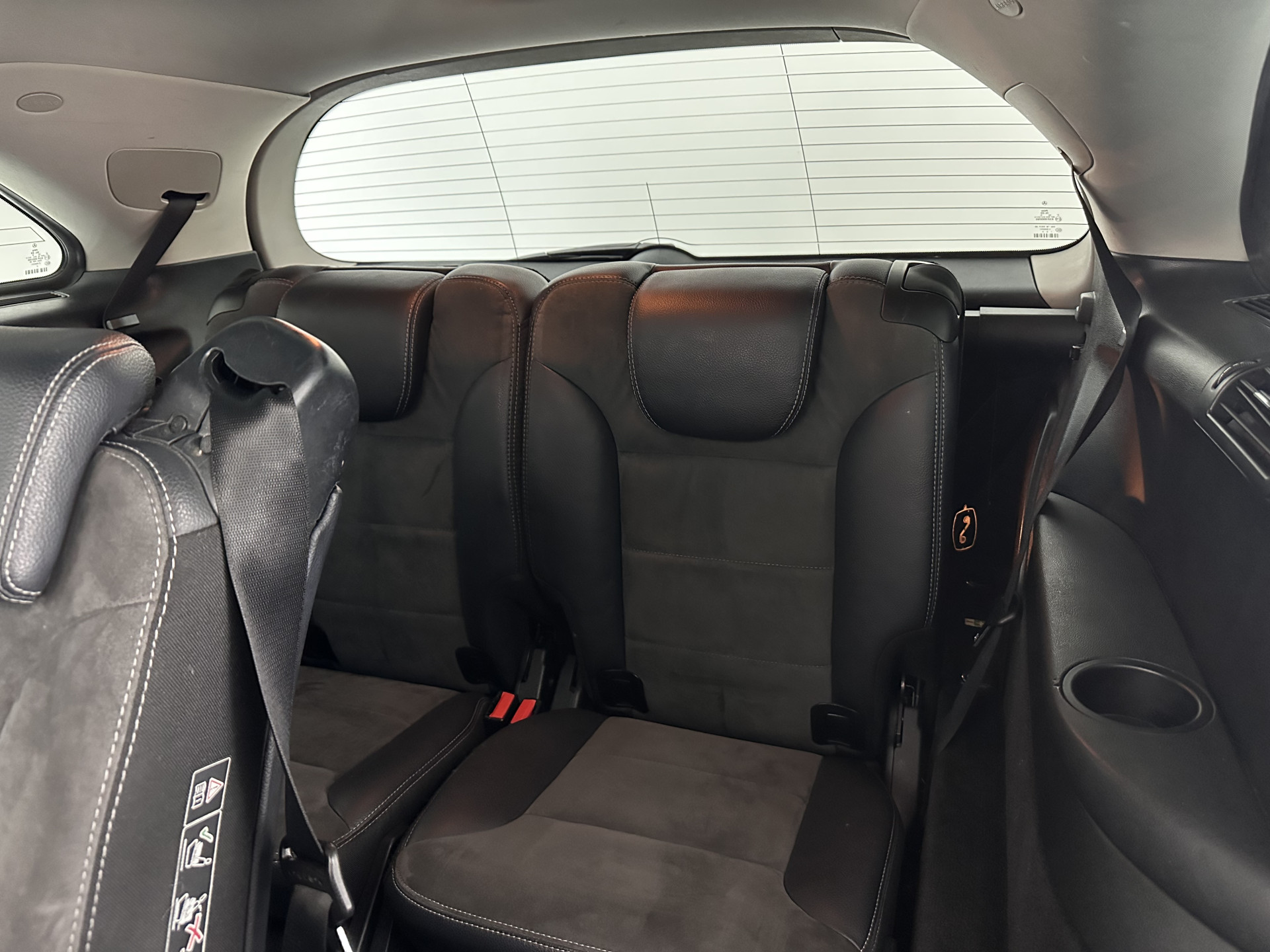 Mercedes-Benz R-klasse 300 CDI BlueEFFICIENCY Prestige [ 7-Pers. ] Aut. *PANO | LEATHER-ALCANTARA | XENON | BLINDSPOT | NAVI-FULLMAP | COMFORTSEATS | CAMERA | SHIFTPADDLES | PRIVACYGLASS | 18''ALU*