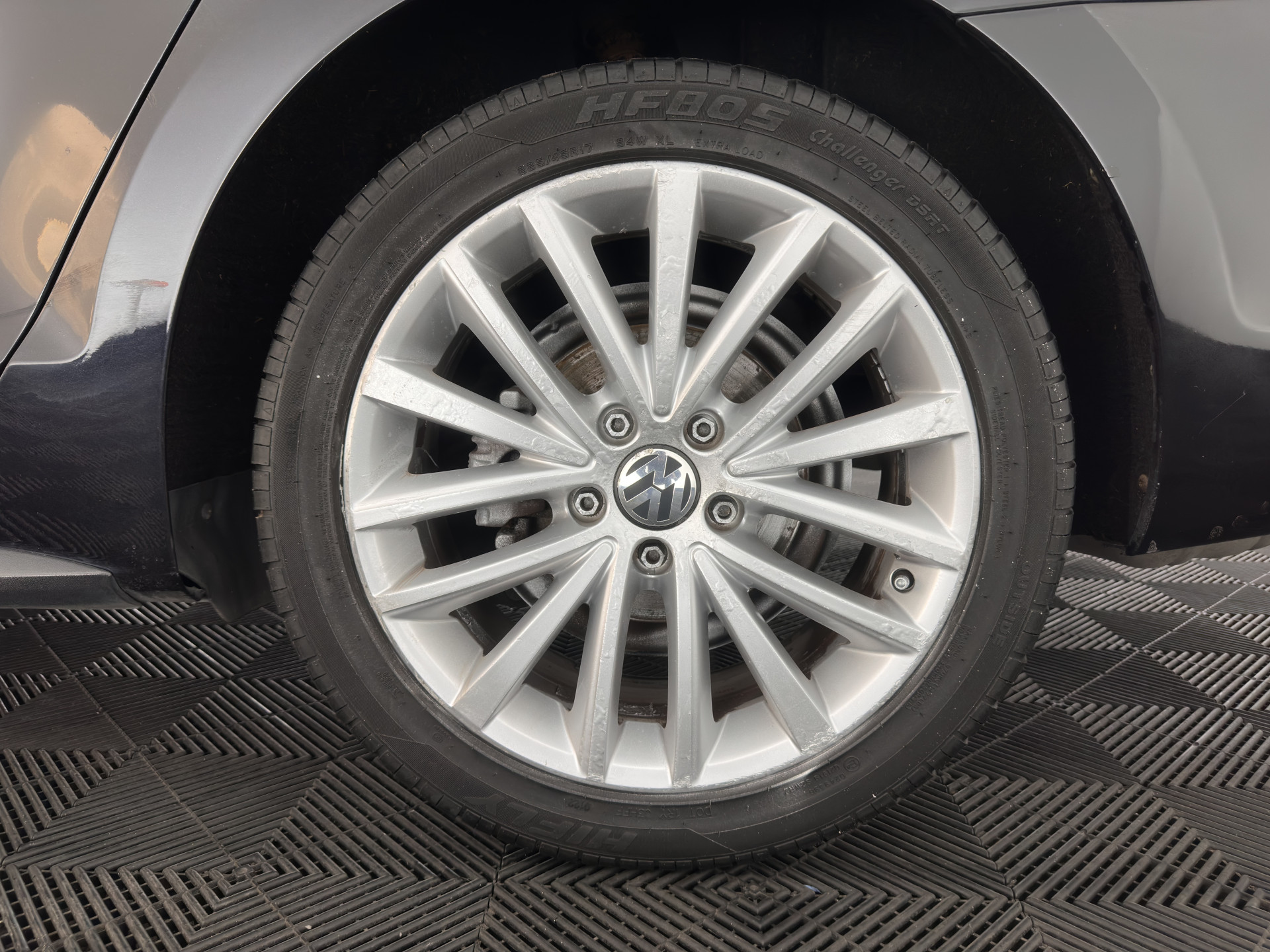 Volkswagen Jetta 1.4 TSI Hybrid Highline Aut. *XENON | NAVI-FULLMAP | COMFORT-SEATS | PRIVACY-GLASS | SHIFT-PADDLES |  ECC | PDC | CRUISE | 17''ALU*