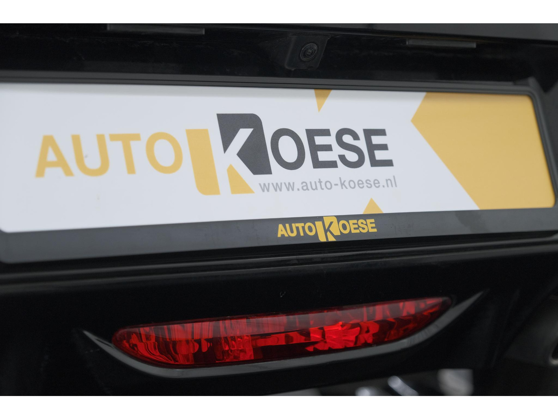 Peugeot 208 1.2 Hybrid 145 e-DCS6 GT | Alcantara Pakket | Camera | Apple Carplay | Stoelverwarming