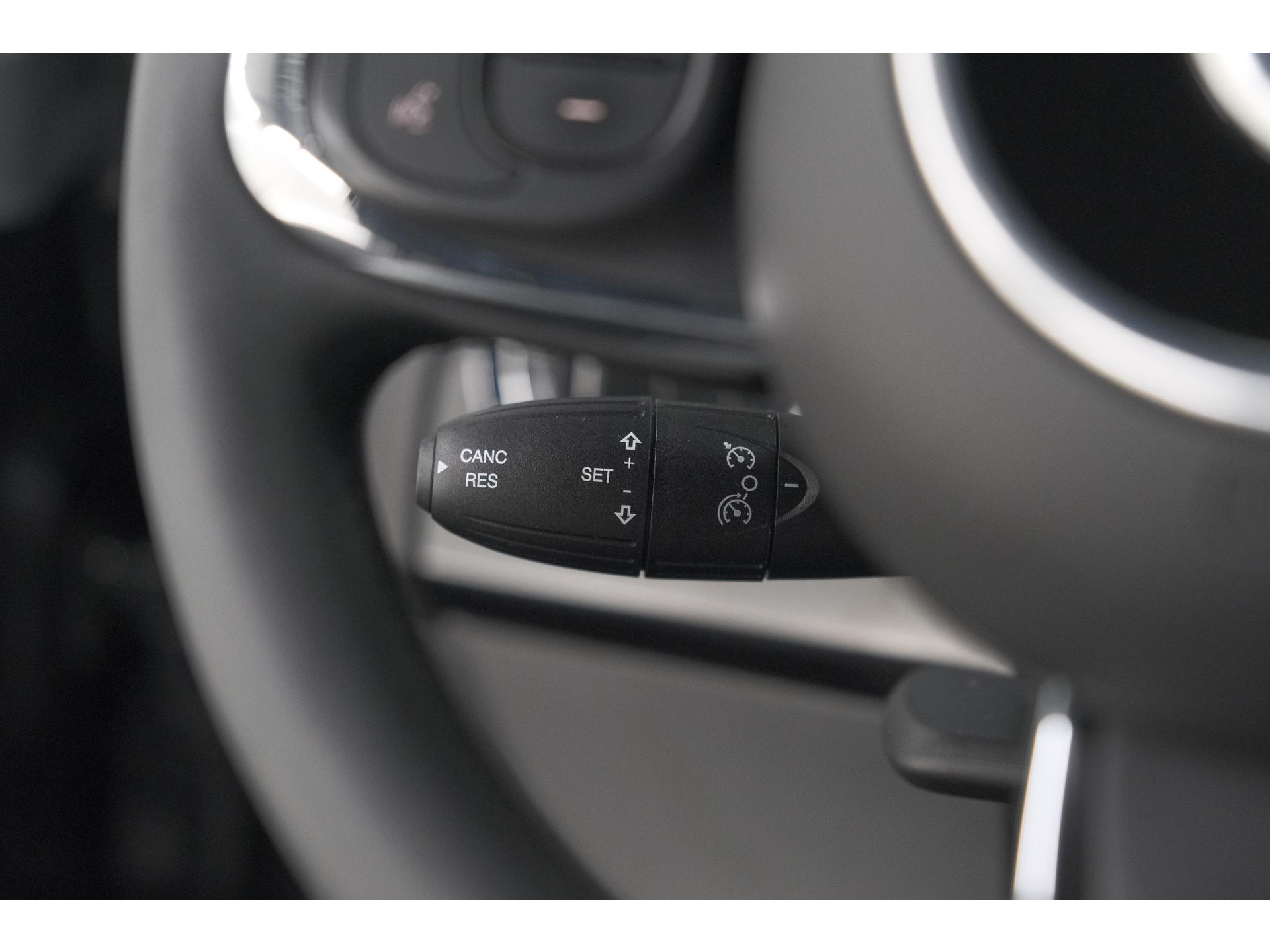 Fiat 500 C 1.0 Hybrid Dolcevita | Elektrisch Vouwdak | Apple Carplay | Parkeersensoren | Climate Control