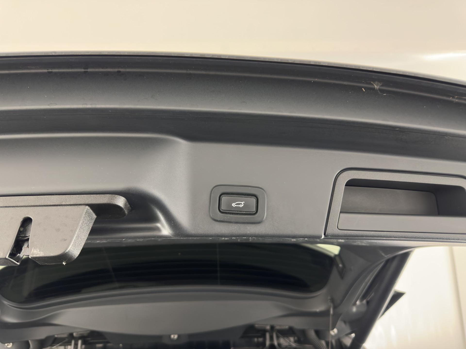 Land Rover Range Rover Evoque 2.0 D150 R-Dynamic *PANO | LEATHER | FULL-LED | NAVI-FULLMAP | CAMERA | KEYLESS | ECC | TOPVIEW | CARPLAY | HEATED-COMFORTSEATS | PDC | CRUISE | PRIVACY-GLASS | 20''ALU*