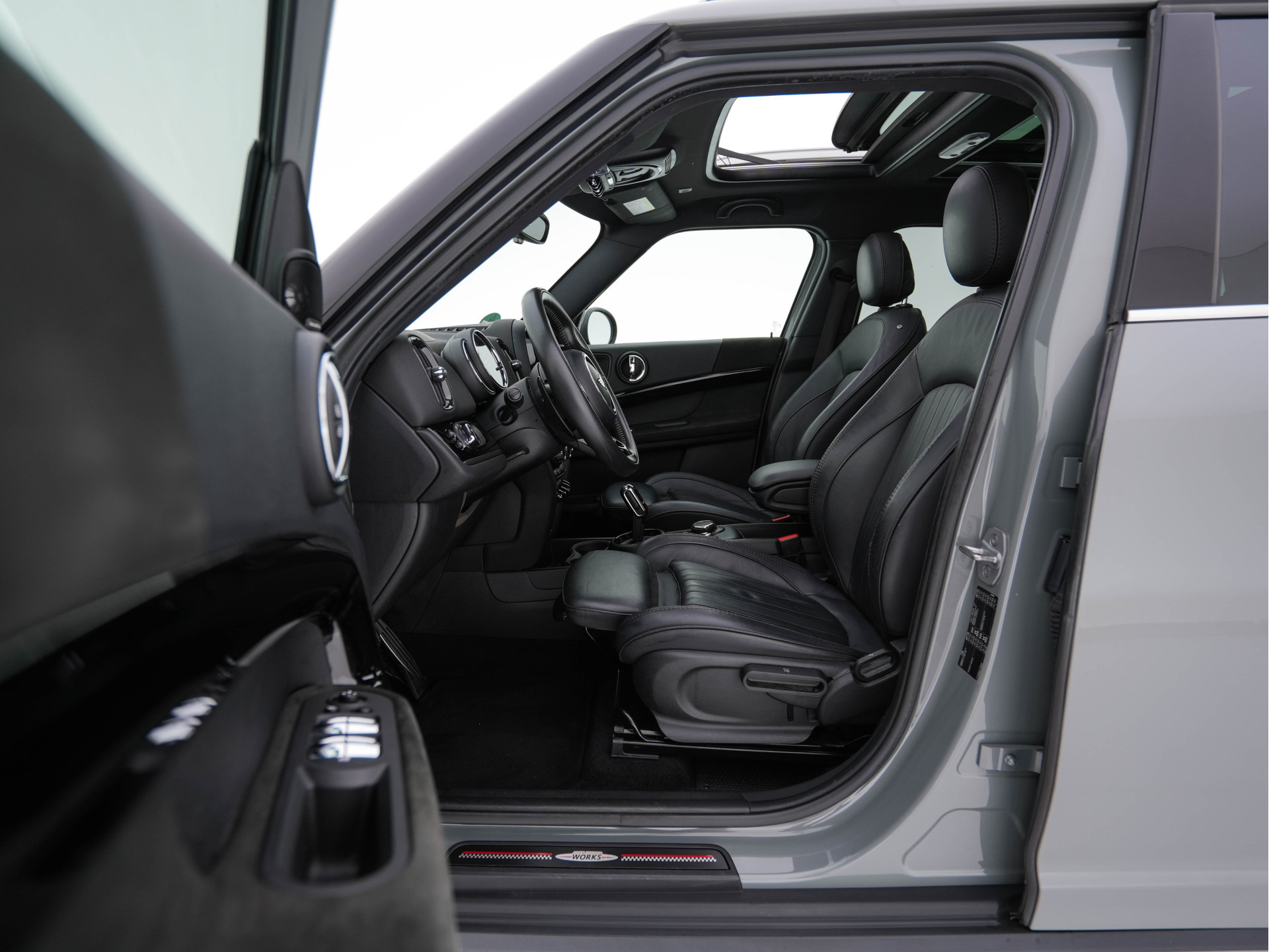 MINI Mini Countryman 2.0 Cooper S Knightsbridge Edition JCW-Sportpack Aut. *PANO |  LEATHER | FULL-LED | HARMAN/KARDON-AUDIO | HEATED-SPORTSEATS | KEYLESS | CAMERA | AMBIENT-LIGHT | NAVI-FULLMAP | HEAD-UP | PRIVACY-GLASS | SHIFT-PADDLES | 18''ALU*