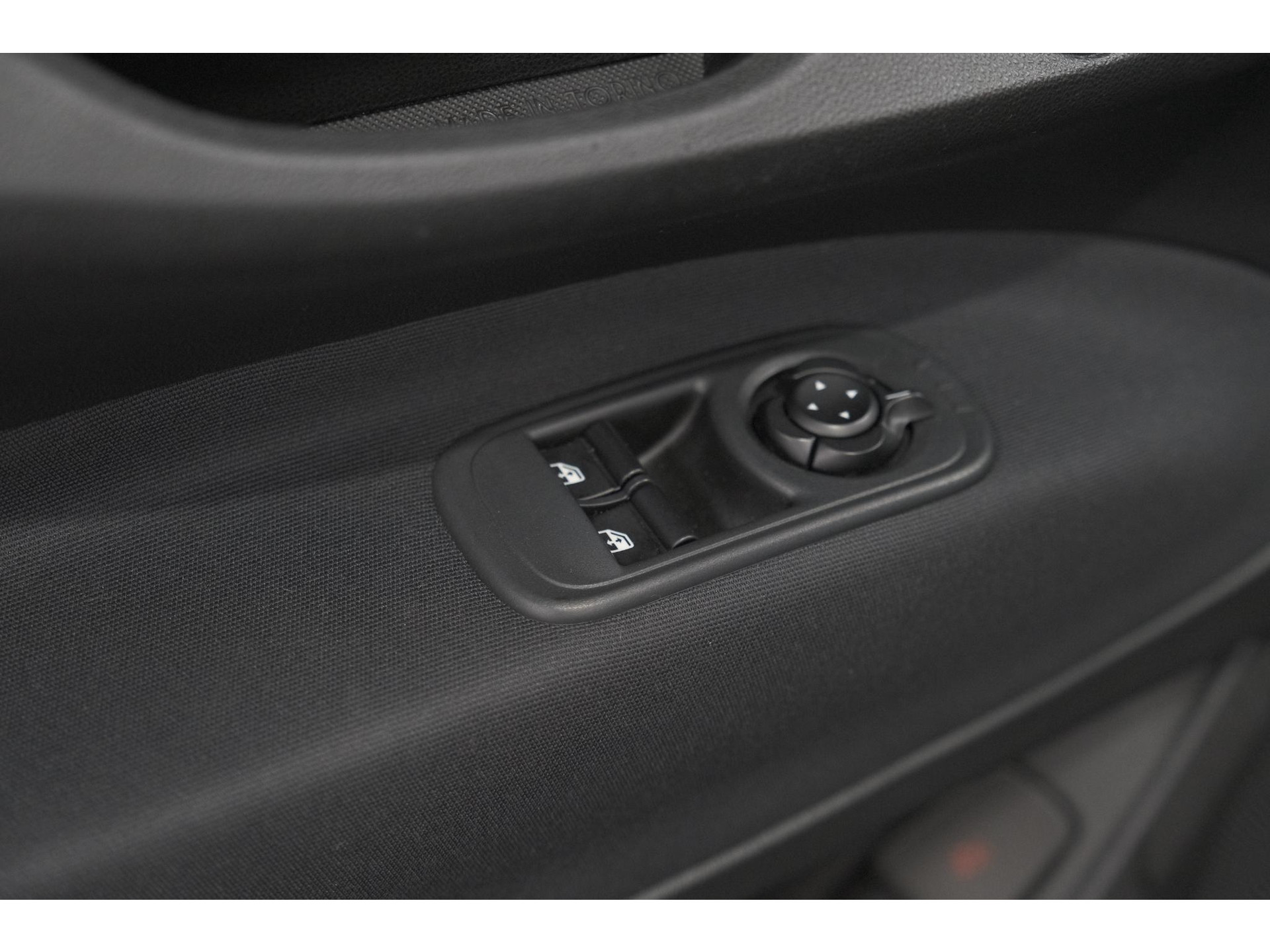 Fiat 500 Icon 42 kWh | 96,1% SOH | Convenience Pack | Camera | Dodehoekdetectie | Stoelverwarming