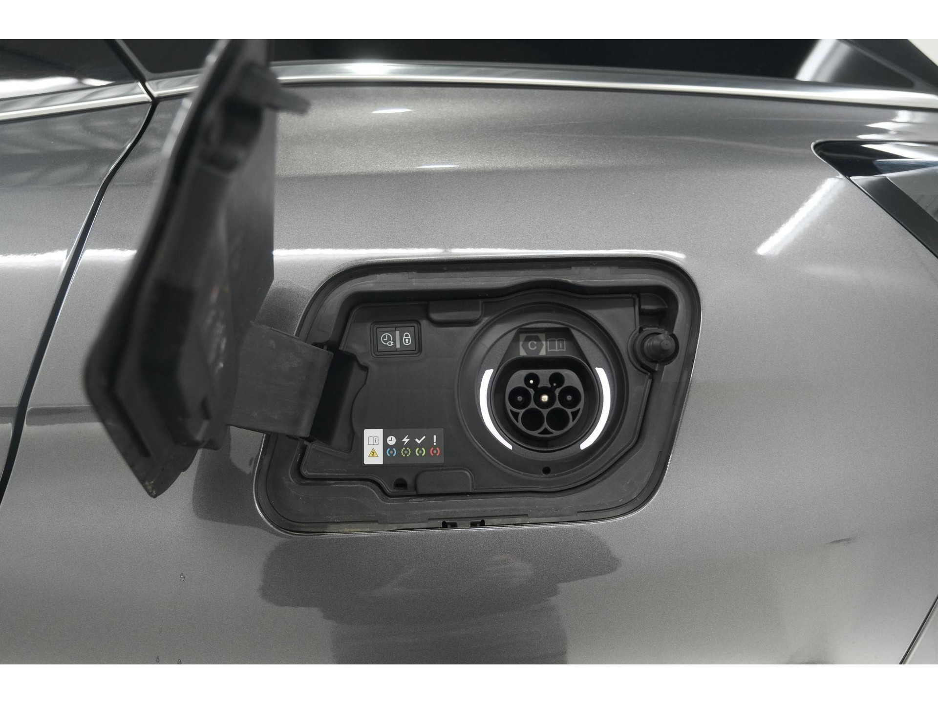 Peugeot 3008 HYbrid4 300 GT | Elektrisch Panoramadak | Dodehoekdetectie | Camera | Navigatie