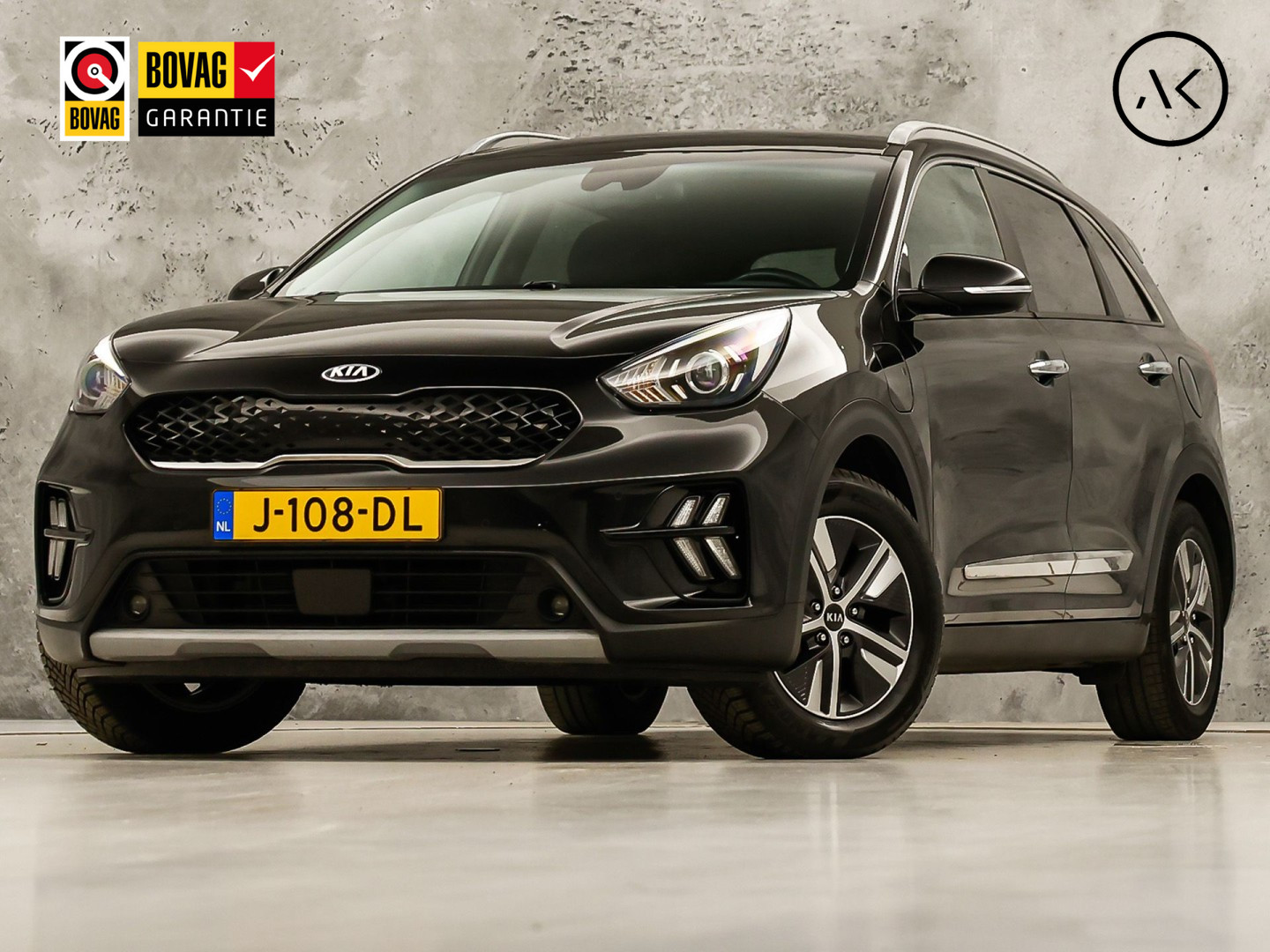 Kia Niro 1.6 GDi PHEV DynamicPlusLine Automaat (APPLE CARPLAY, GROOT NAVI, STUUR/STOELVERWARMING, CAMERA, TREKHAAK, SPORTSTOELEN, GETINT GLAS, ADAPTIVE CRUISE, NIEUWSTAAT)