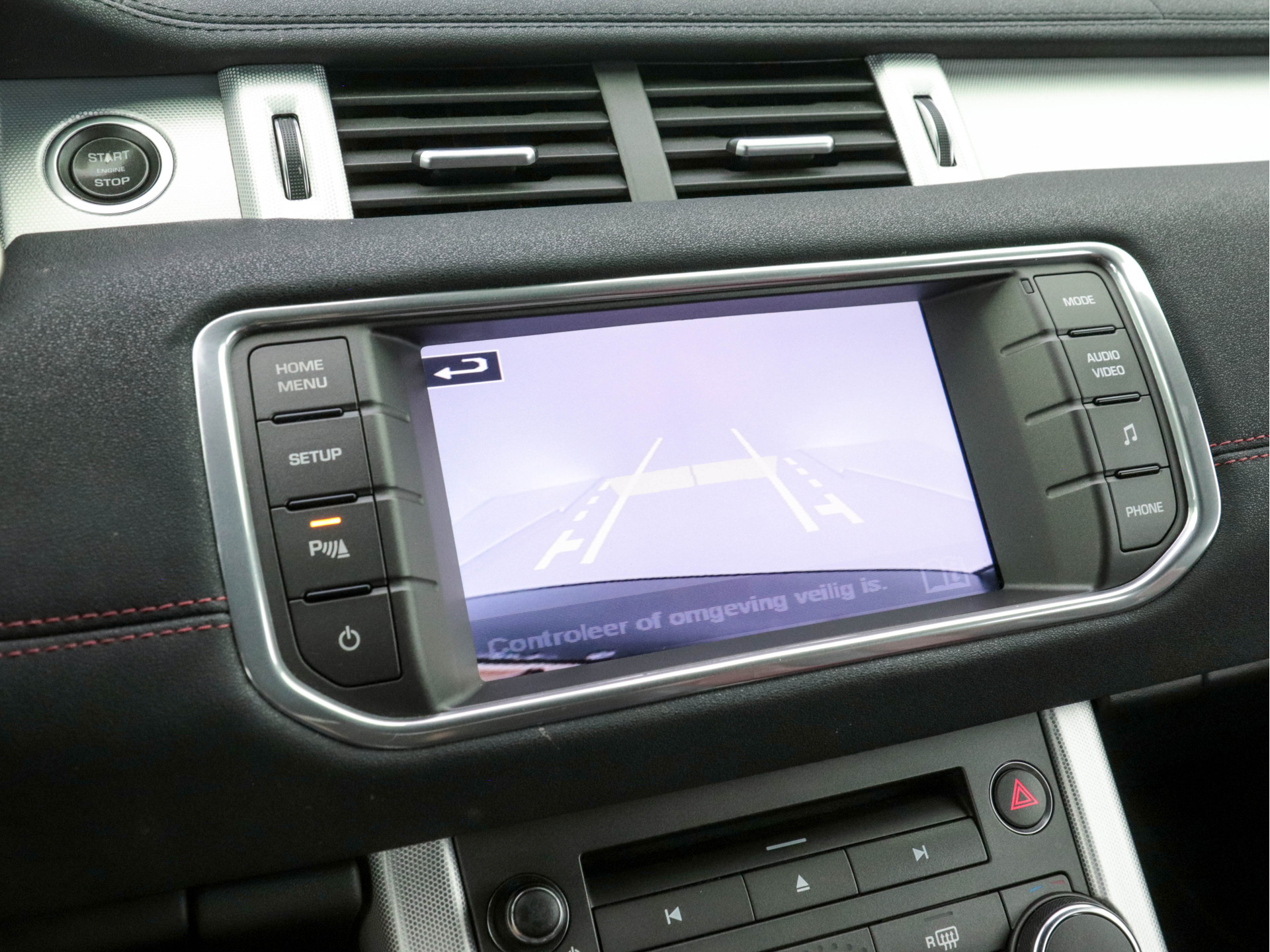 Land Rover Range Rover Evoque Coupé 2.2 eD4 Prestige *WRAPPED | XENON-PLUS | LEATHER | MERIDIAN-SOUNDSYSTEM | CAMERA | CRUISE | MEMORY-PACK | SPORT-SEATS | PRIVACY-GLASS | KEYLESS | ECC | TOWBAR | PDC | 19"ALU*