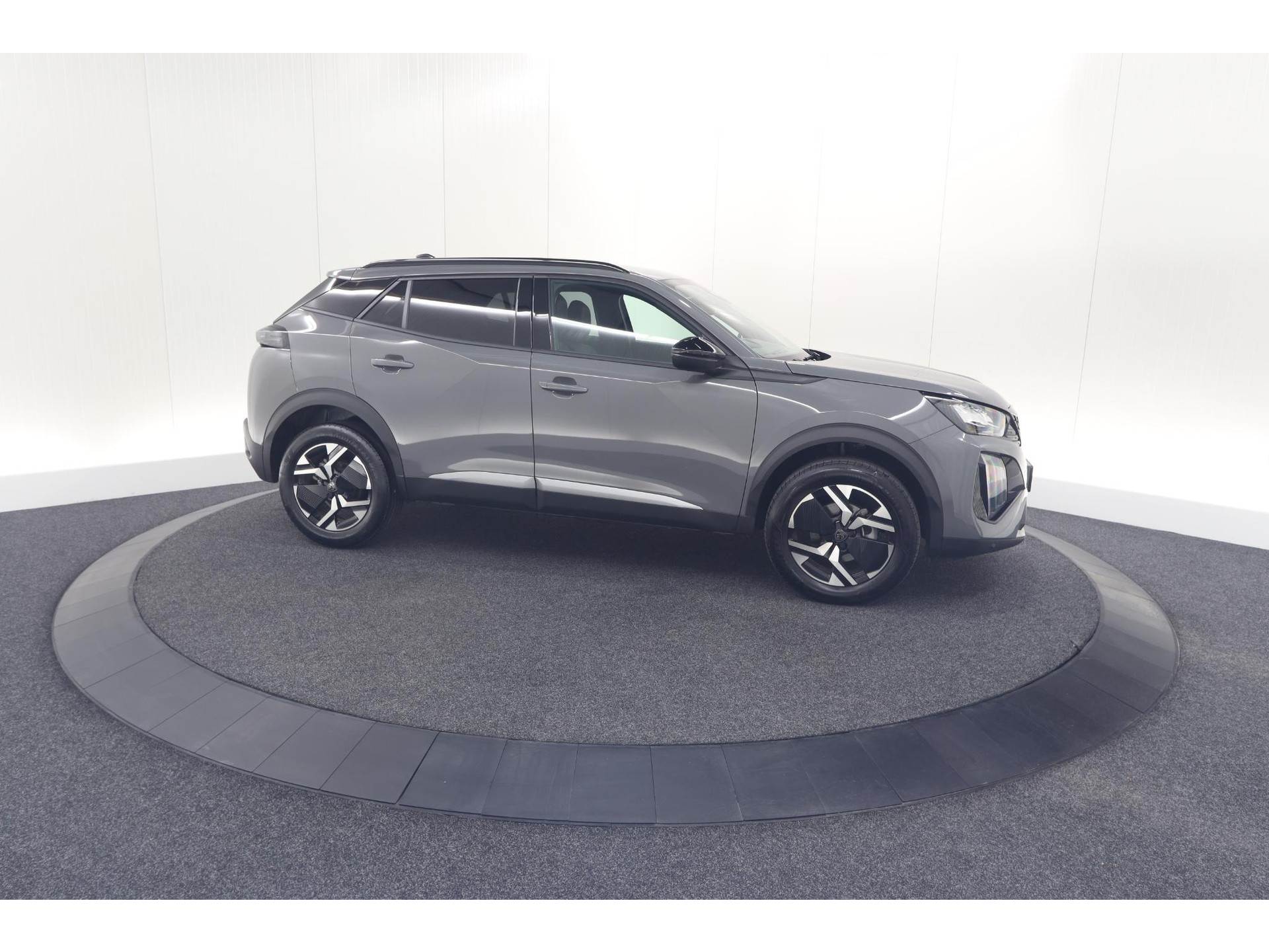 Peugeot 2008 PureTech 130 EAT8 Allure | 100% Benzine | Parkeersensoren Voor + Achter | Apple CarPlay | Climate Control