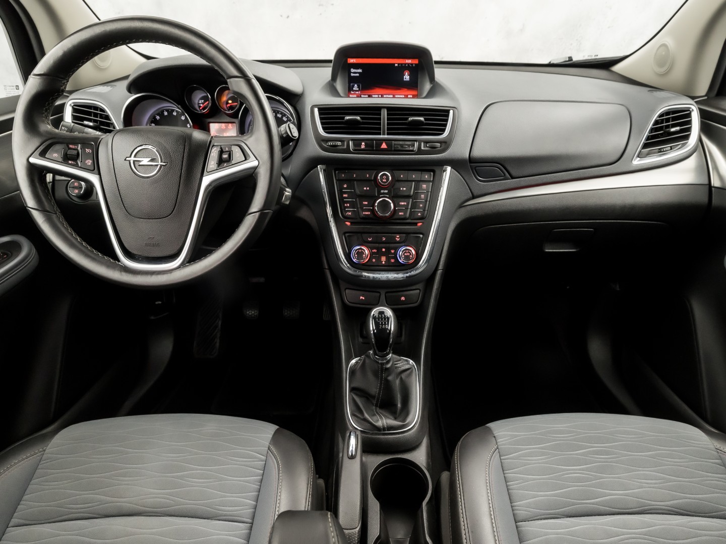 Opel Mokka 1.4 Innovation Sport 140Pk (CLIMATE, GETINT GLAS, SPORTSTOELEN, PARKEERSENSOREN, CRUISE, NIEUWSTAAT)