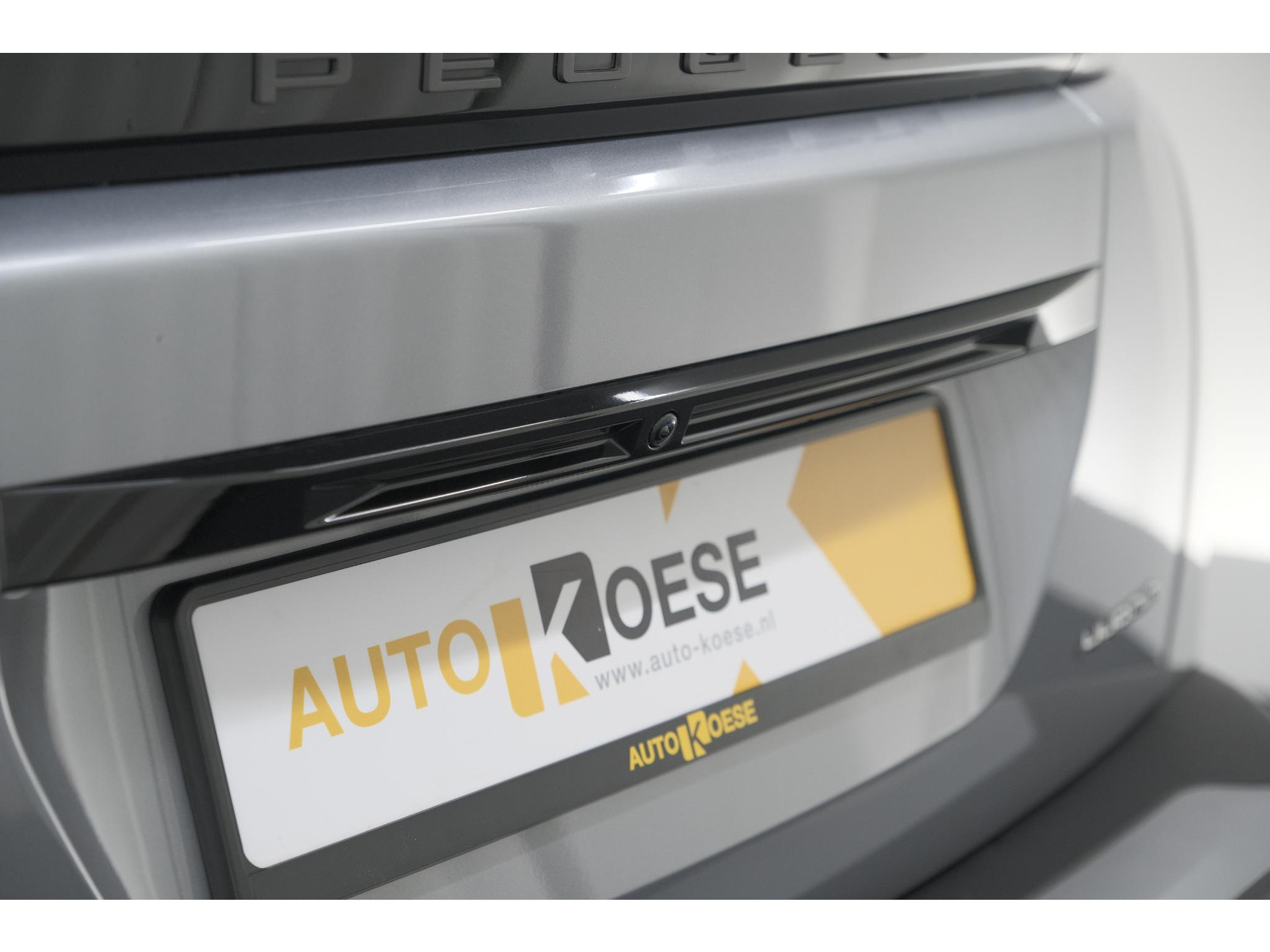 Peugeot 2008 1.2 Hybrid 145 Allure | 360 Camera | Adaptieve Cruise Control | Dodehoekdetectie | Apple Carplay