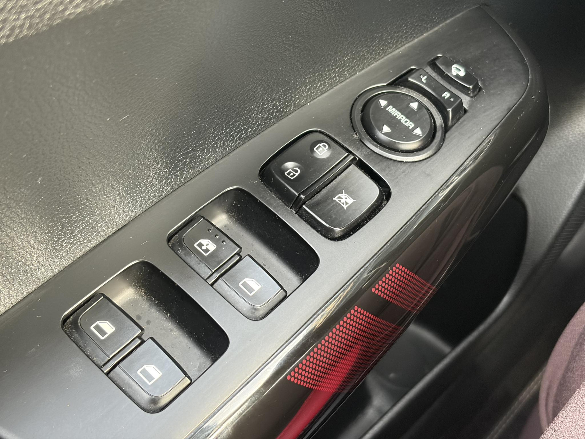 Kia Picanto 1.0 T-GDI GT-Line ✓102pk✓Draadloze telefoonlader✓Carplay✓2e Eigenaar✓Keyless✓Camera✓Stoelverw-Stuurverw✓Leder✓Navi✓Airco✓Cruise✓Lm velgen✓Pdc✓N.A.P✓Net beurt gehad✓Apk tot 09-2027