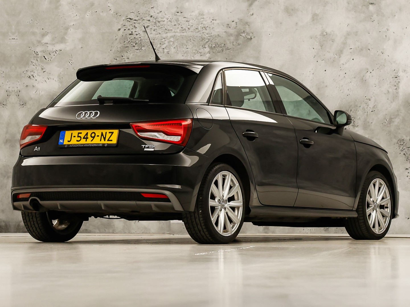 Audi A1 Sportback 1.0 TFSI Sport (NAVIGATIE, 5 DEURS, CLIMATE, STOELVERWARMING, SPORTSTOELEN, PARKEERSENSOREN, LED ACHTERLICHTEN, LM VELGEN, NIEUWE APK, NIEUWSTAAT)