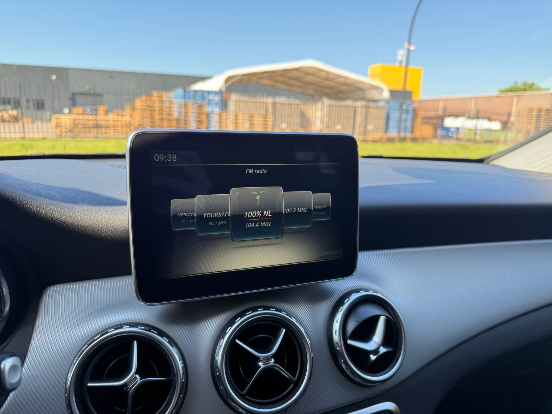 Mercedes-Benz GLA-klasse 200 Prestige | 1E EIGENAAR | 3/6/12MND GARANTIE| AUTOMAAT | PANO | LED | TREKHAAK | CRUISE | LMV |