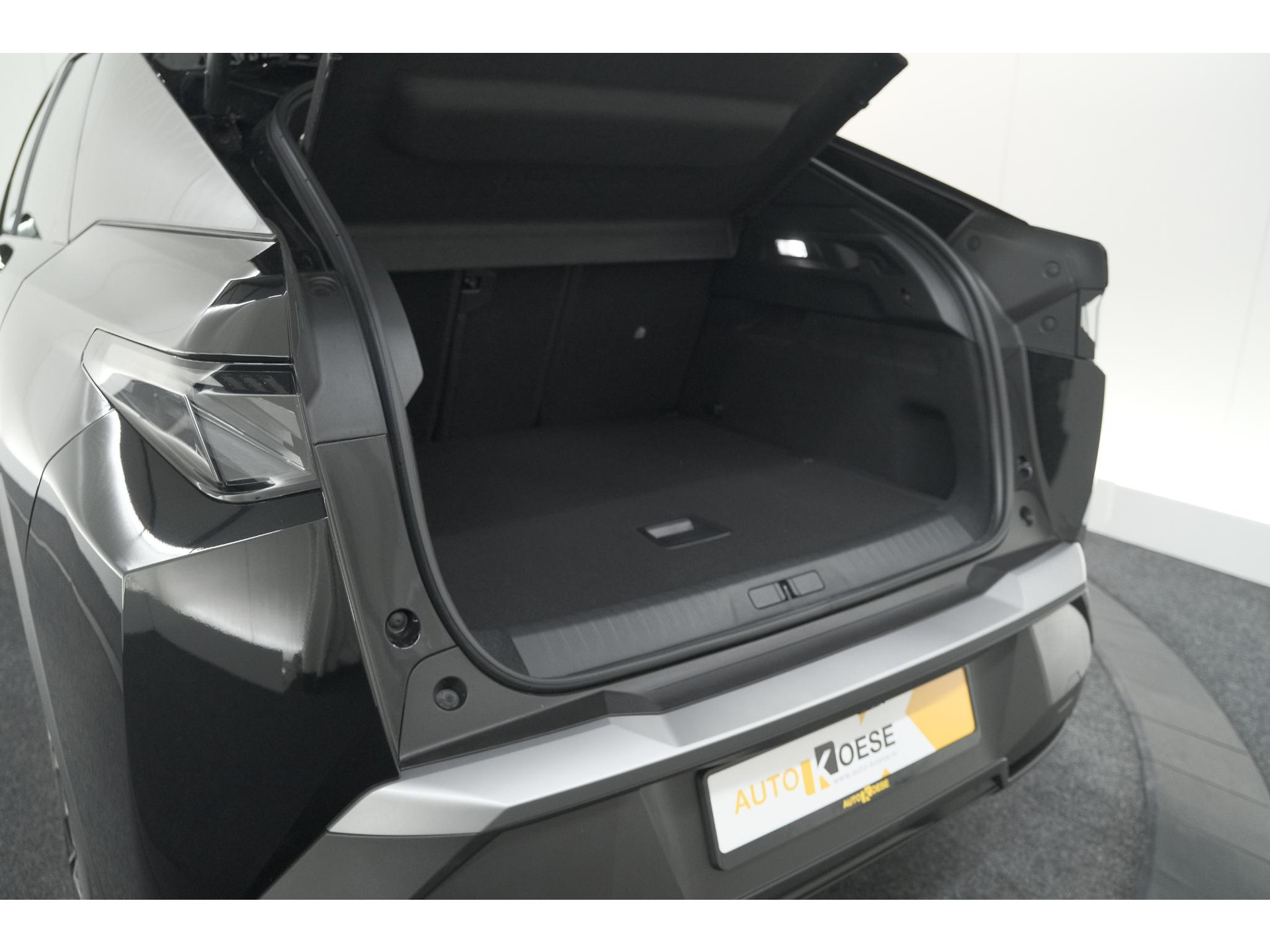 Peugeot 3008 Hybrid 145 e-DCS6 GT | Elektrische Kofferklep | Camera | Adaptieve Cruise Control | Apple CarPlay
