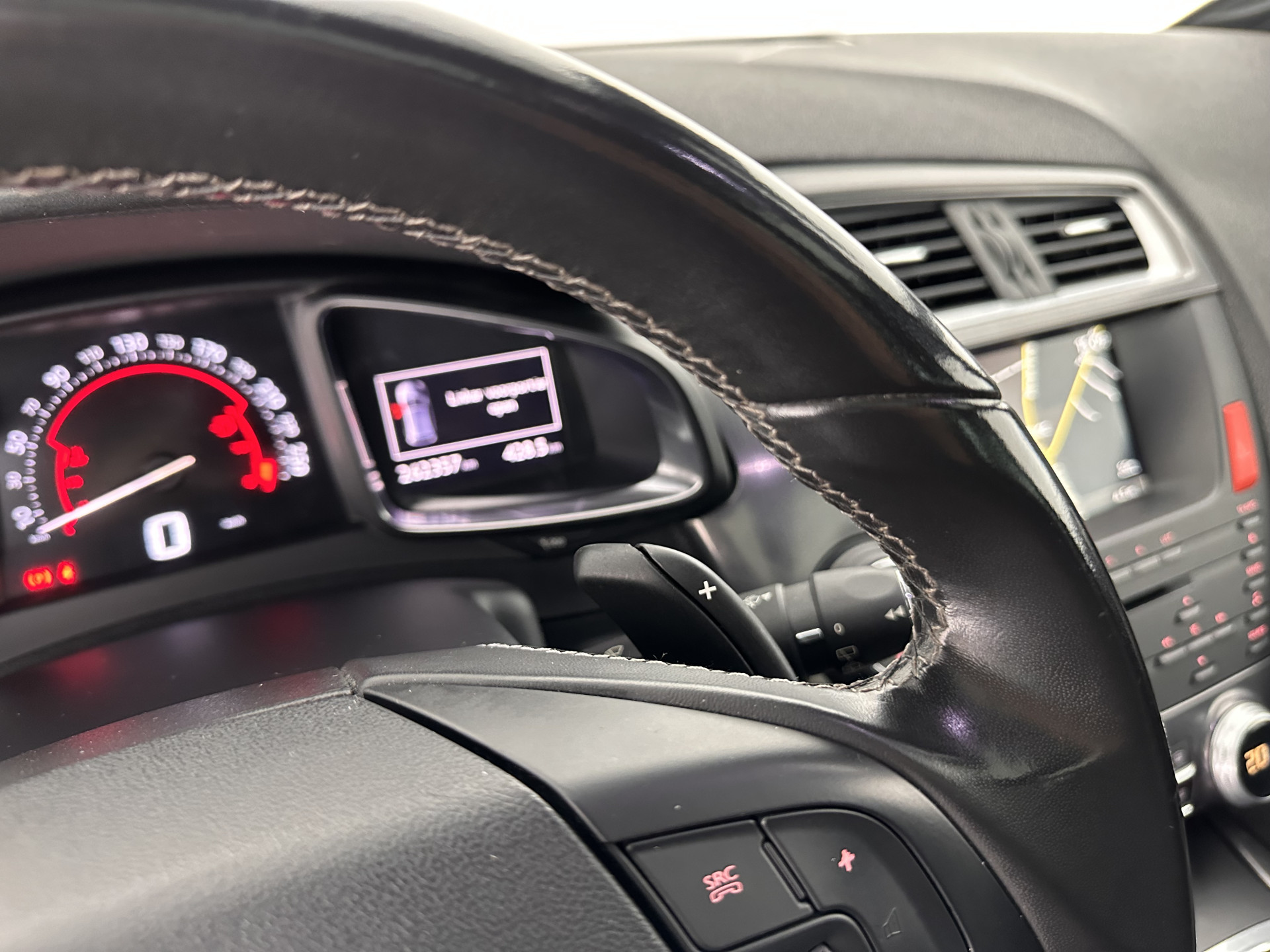 Citroën DS5 2.0 Hybrid4 Business Executive AWD Aut. *PANO | XENON | LEATHER | MEMORY-PACK | NAVI-FULLMAP | KEYLESS | CAMERA | HEAD-UP | MASSAGE | CRUISE | SPORT-SEATS | TOWBAR | 17"ALU*