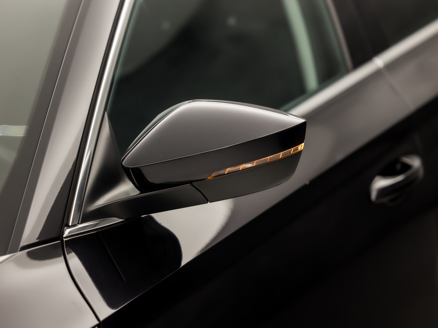Škoda Superb Combi 1.4 TSI iV Business Sport 218Pk Automaat (VIRTUAL COCKPIT, APPLE CARPLAY, GROOT NAVI, CAMERA, STOELVERWARMING, SPORTSTOELEN, KEYLESS, ADAPTIVE CRUISE, GETINT GLAS, NIEUWSTAAT)