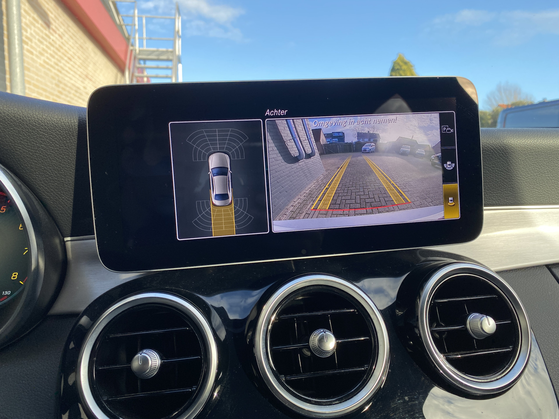 Mercedes-Benz C-klasse 180 Business Solution AMG AUT. | dealer onderhouden | panoramadak | night pakket | navigatie | NL auto